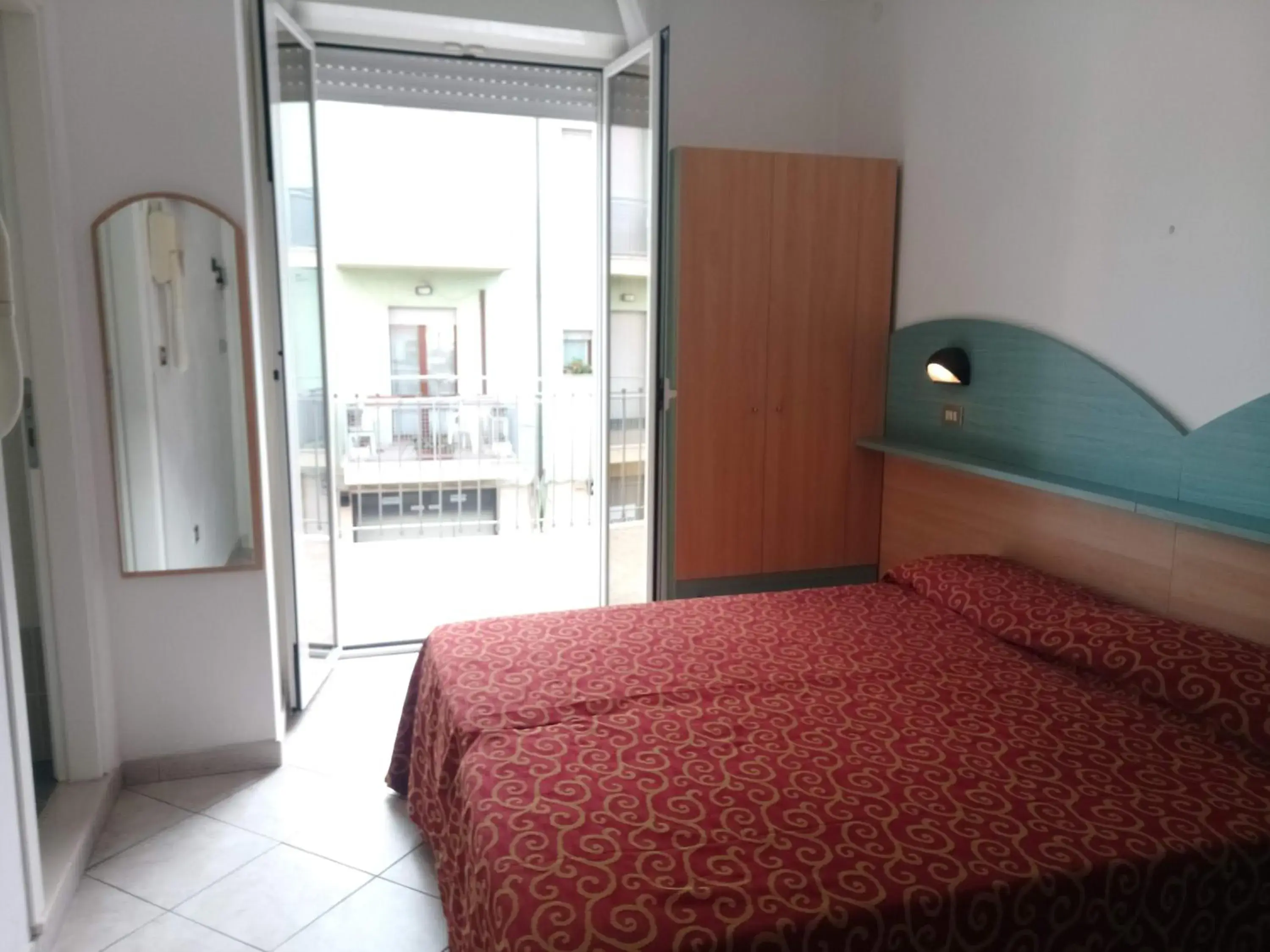 Standard Quadruple Room in Hotel Alga Standard Quadruple Room in Hotel Alga