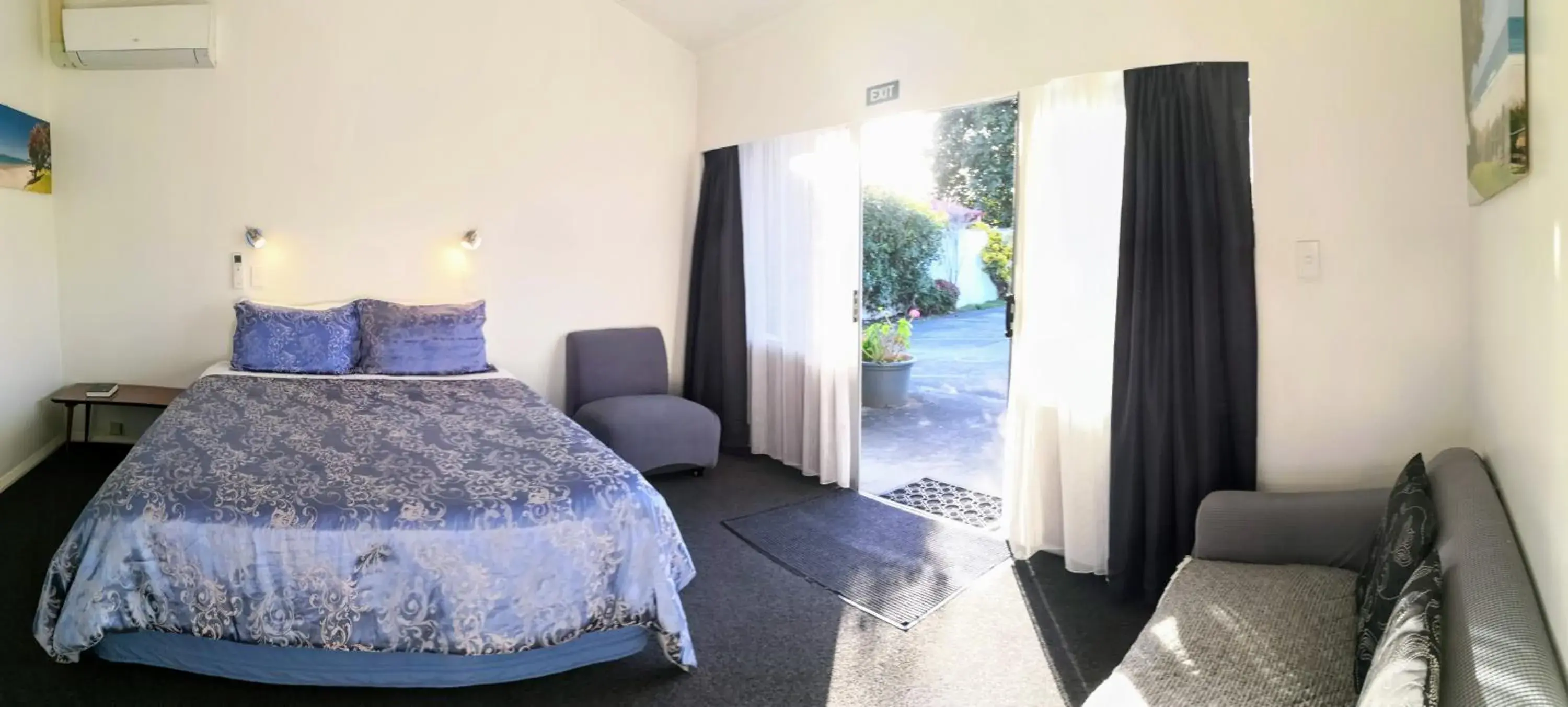 Standard Family Room in Cambrian Lodge Motel Standard Family Room in Cambrian Lodge Motel