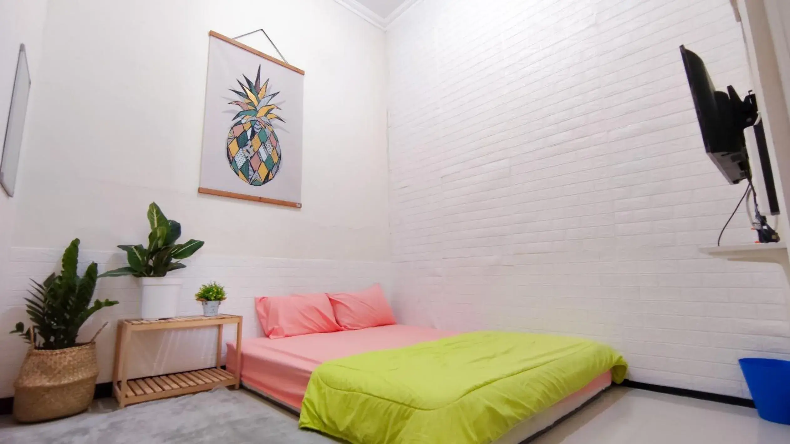 Queen Room in Surabaya Homey near ITS Syariah Queen Room in Surabaya Homey near ITS Syariah