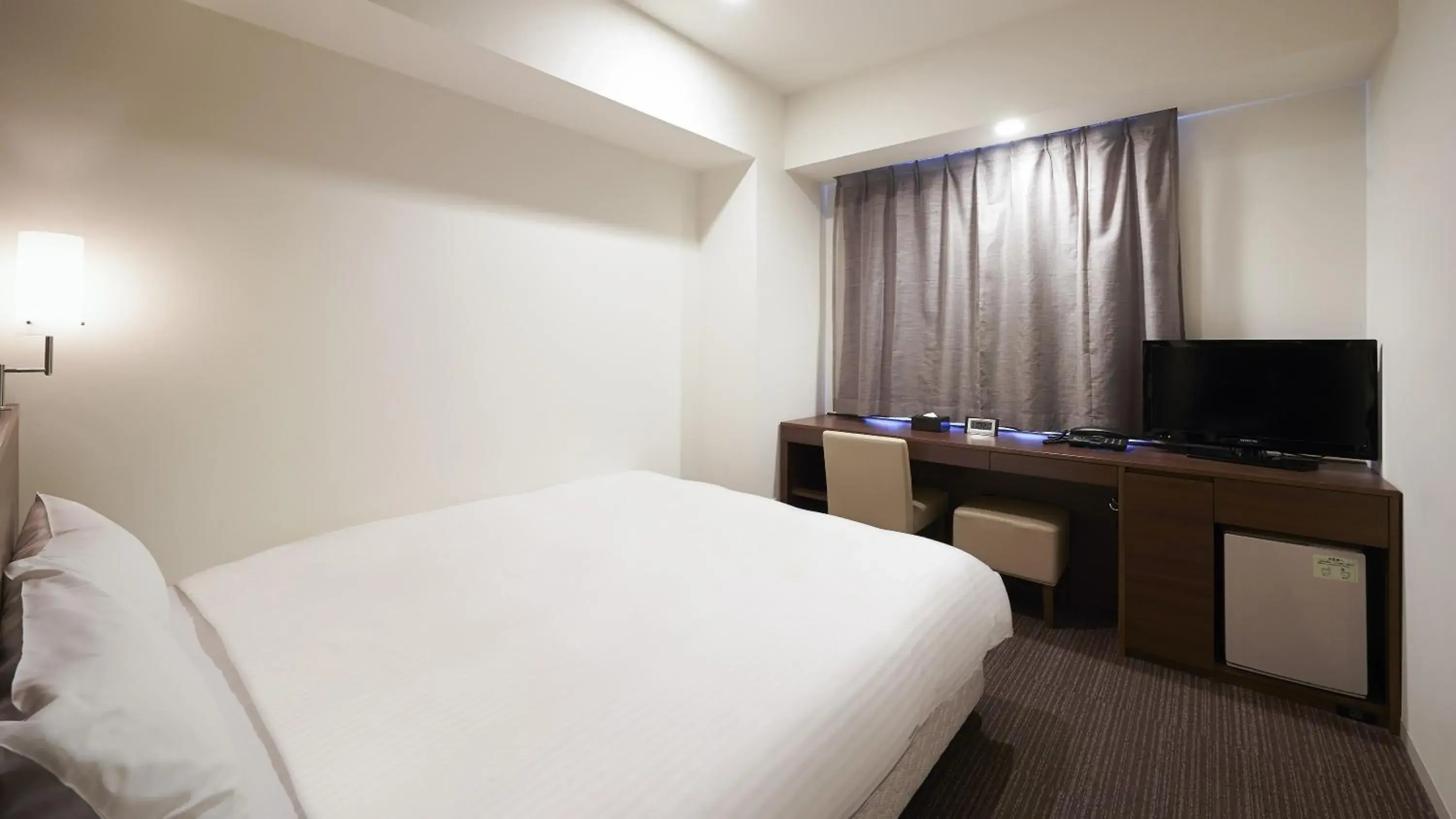 Deluxe Double Room - Smoking in Sotetsu Fresa Inn Chiba Kashiwa Deluxe Double Room - Smoking in Sotetsu Fresa Inn Chiba Kashiwa