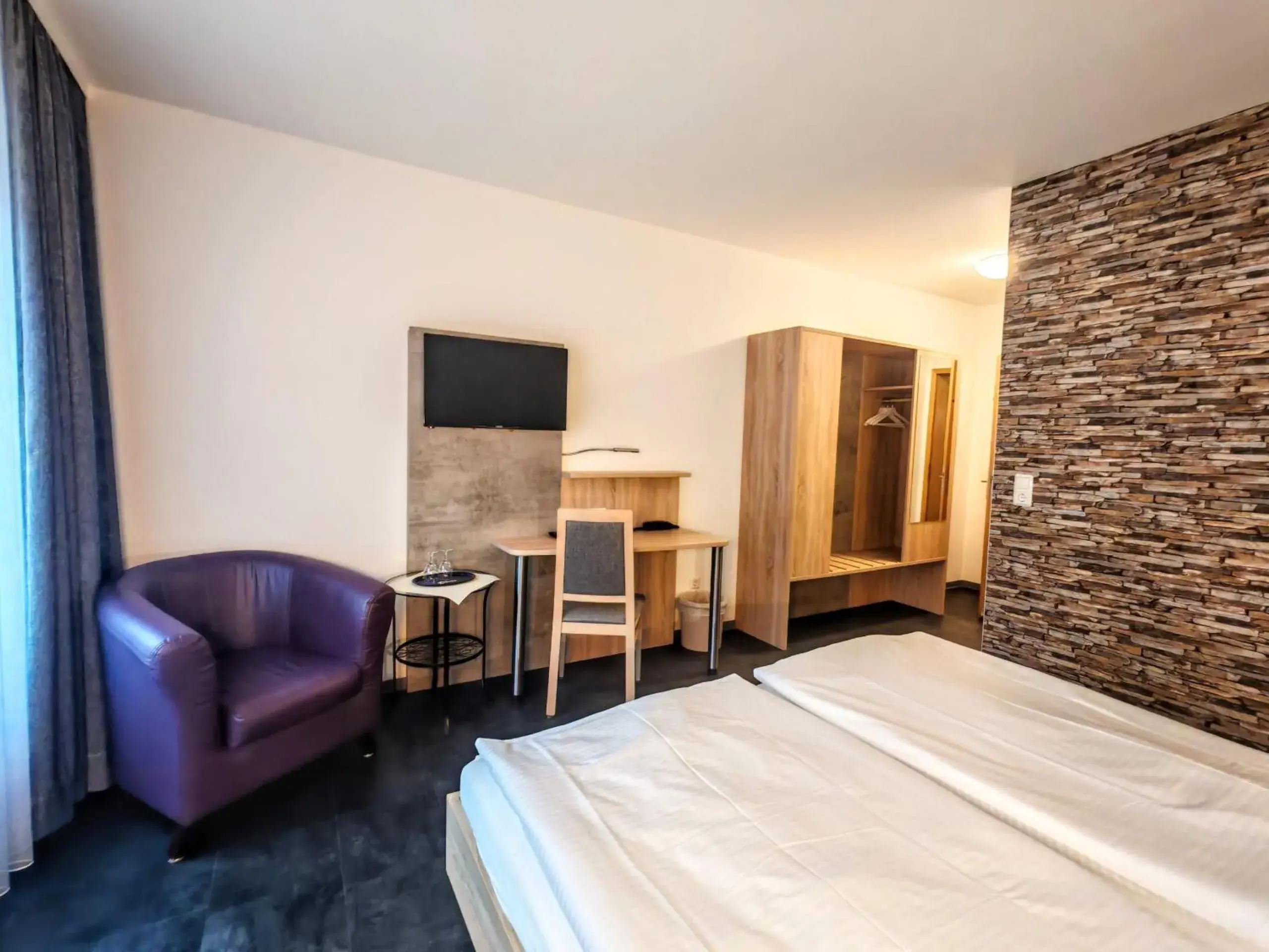 Comfort Double Room in Hotel Ostfriesen Hof Comfort Double Room in Hotel Ostfriesen Hof