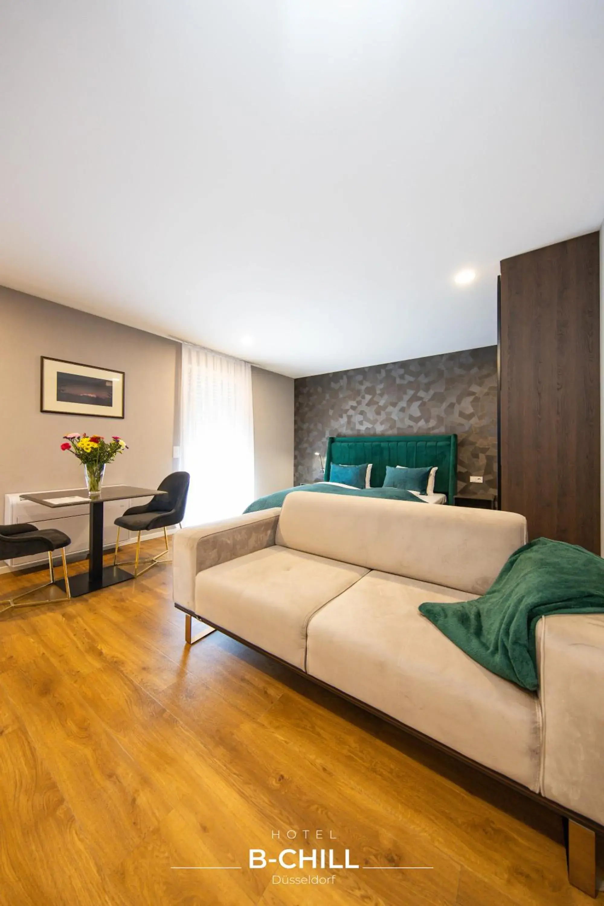 Deluxe Double Room with Balcony in B-Chill Düsseldorf Deluxe Double Room with Balcony in B-Chill Düsseldorf