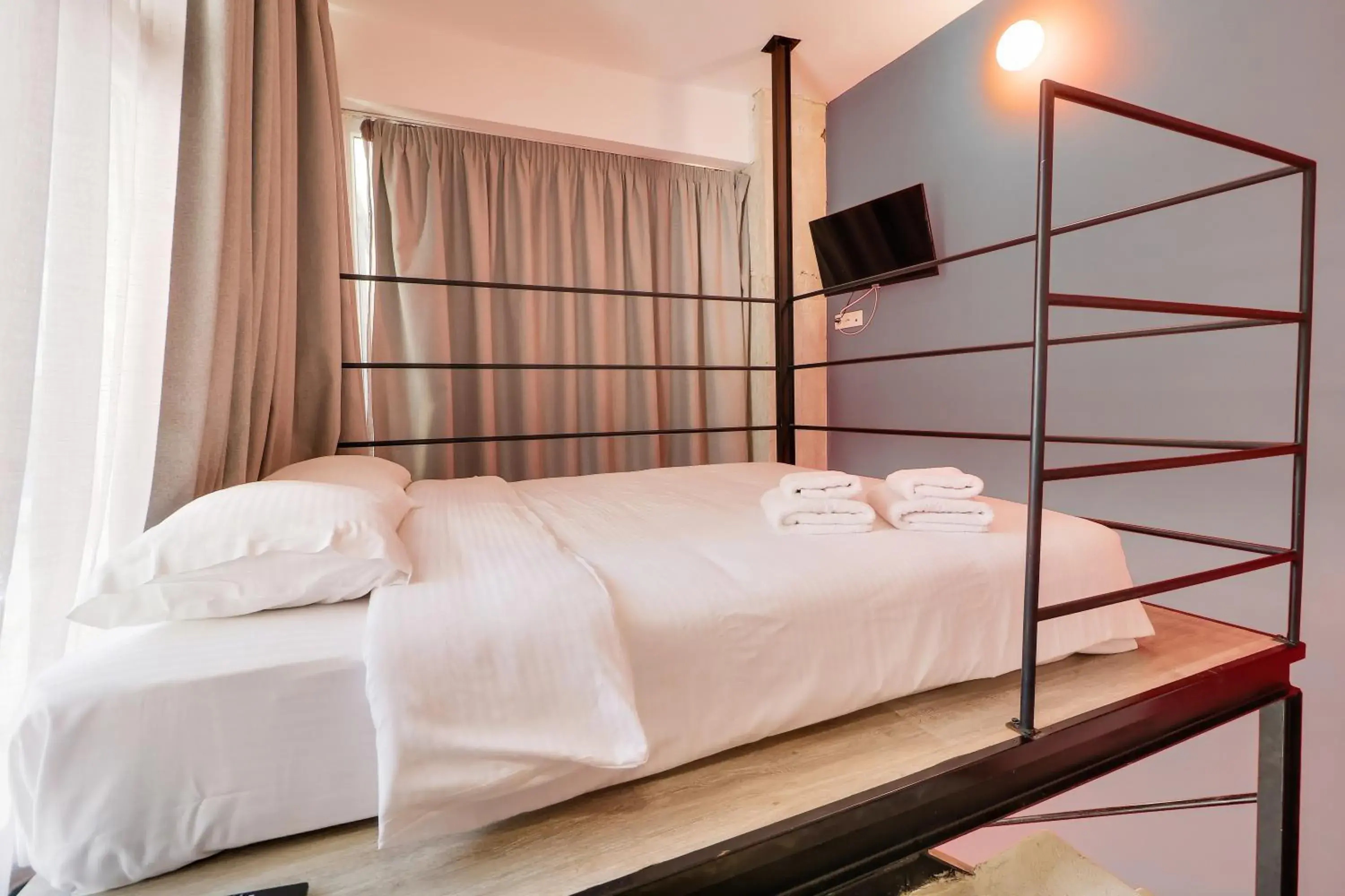 Ground level Loft in athensdot Ground level Loft in athensdot