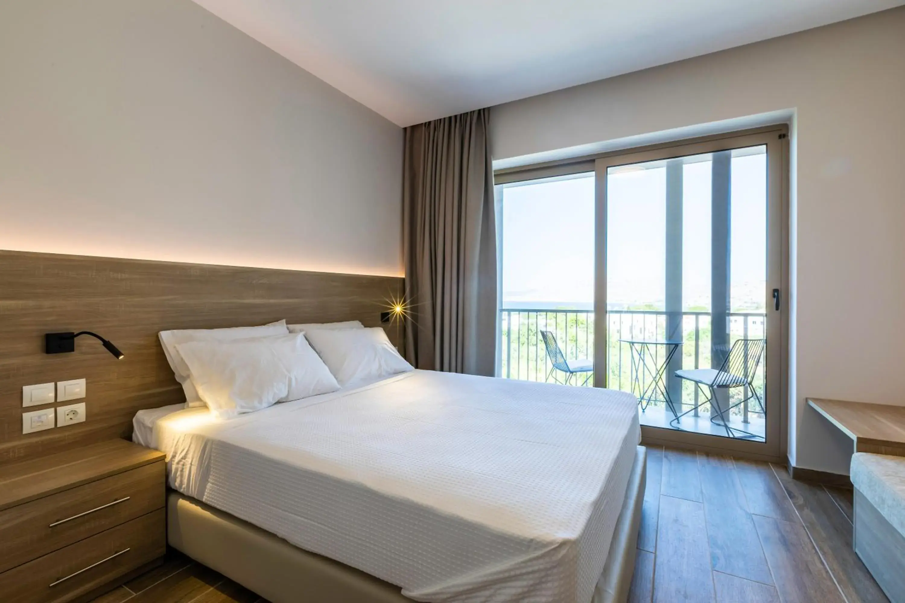 Suite in White Olive Premium Lindos Suite in White Olive Premium Lindos