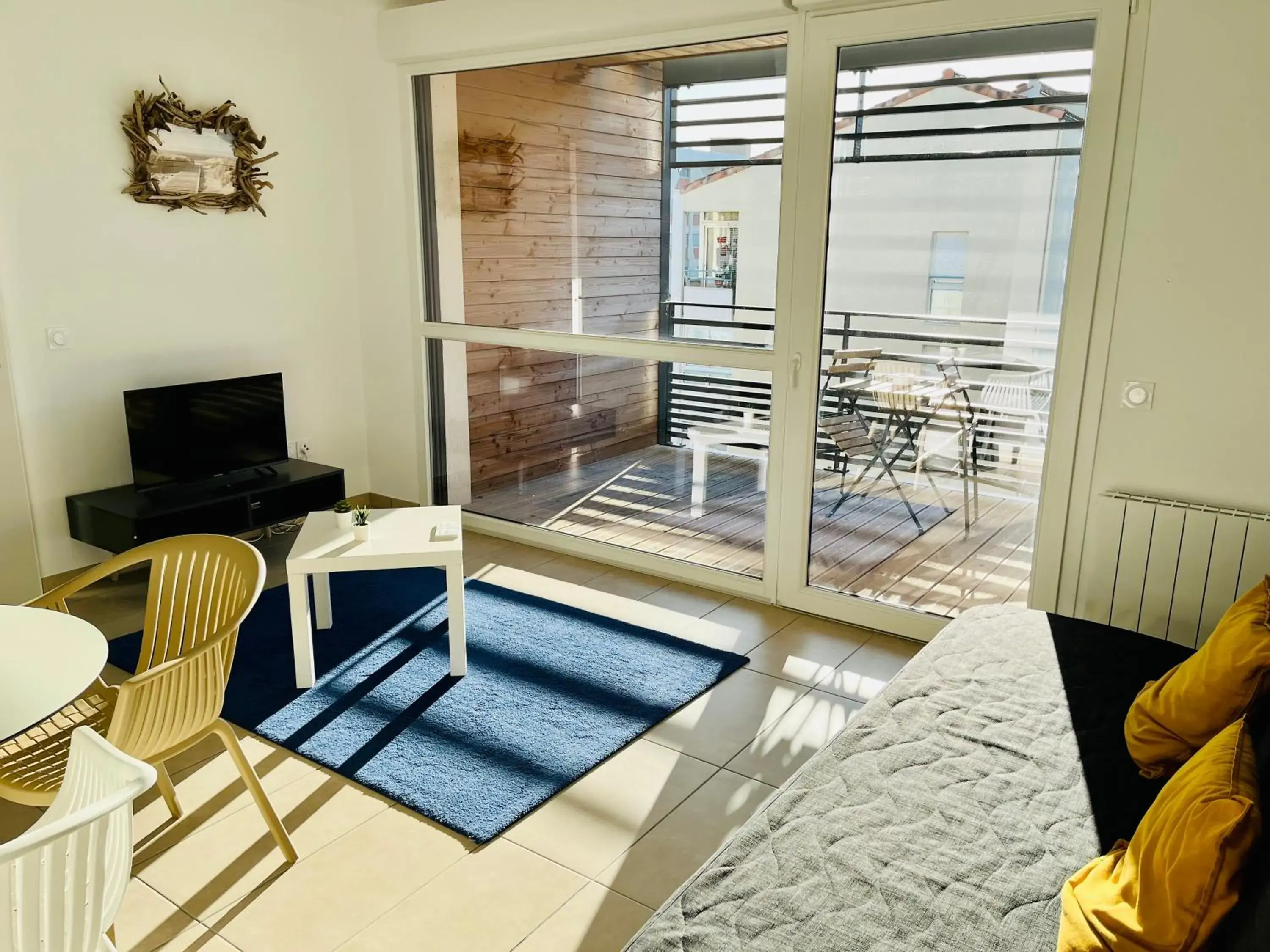 One-Bedroom Apartment in Les Patios de St-Pierre One-Bedroom Apartment in Les Patios de St-Pierre