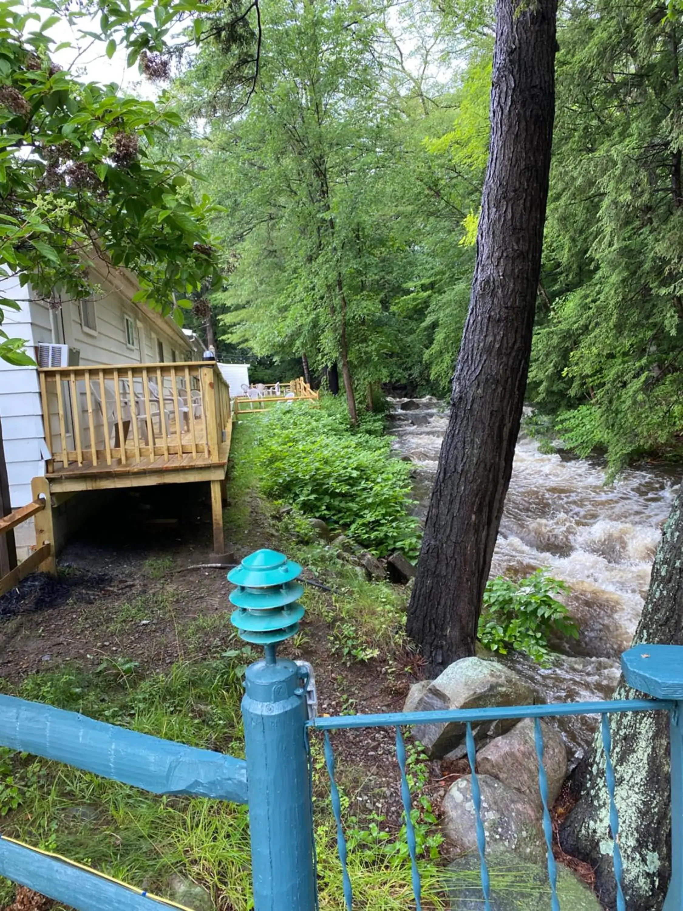Quadruple Room with Brook View and Kitchenette in Brookside Motel & Cabins Quadruple Room with Brook View and Kitchenette in Brookside Motel & Cabins