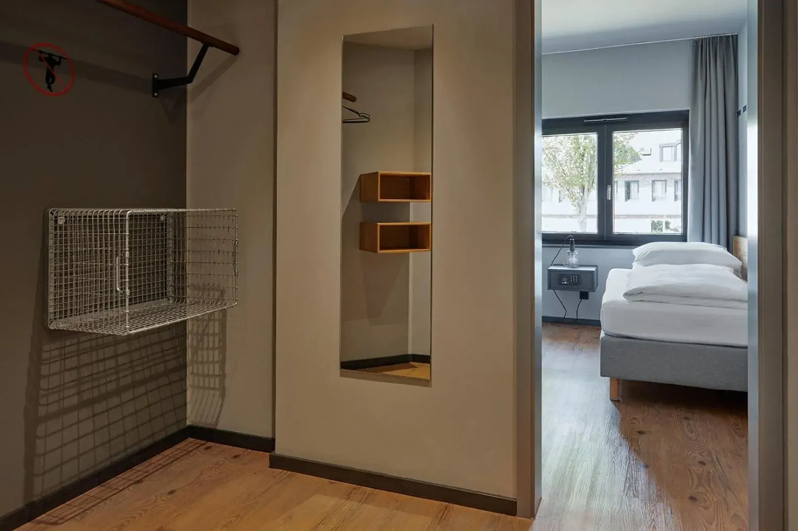 Single Room in Underdog Hotel Single Room in Underdog Hotel