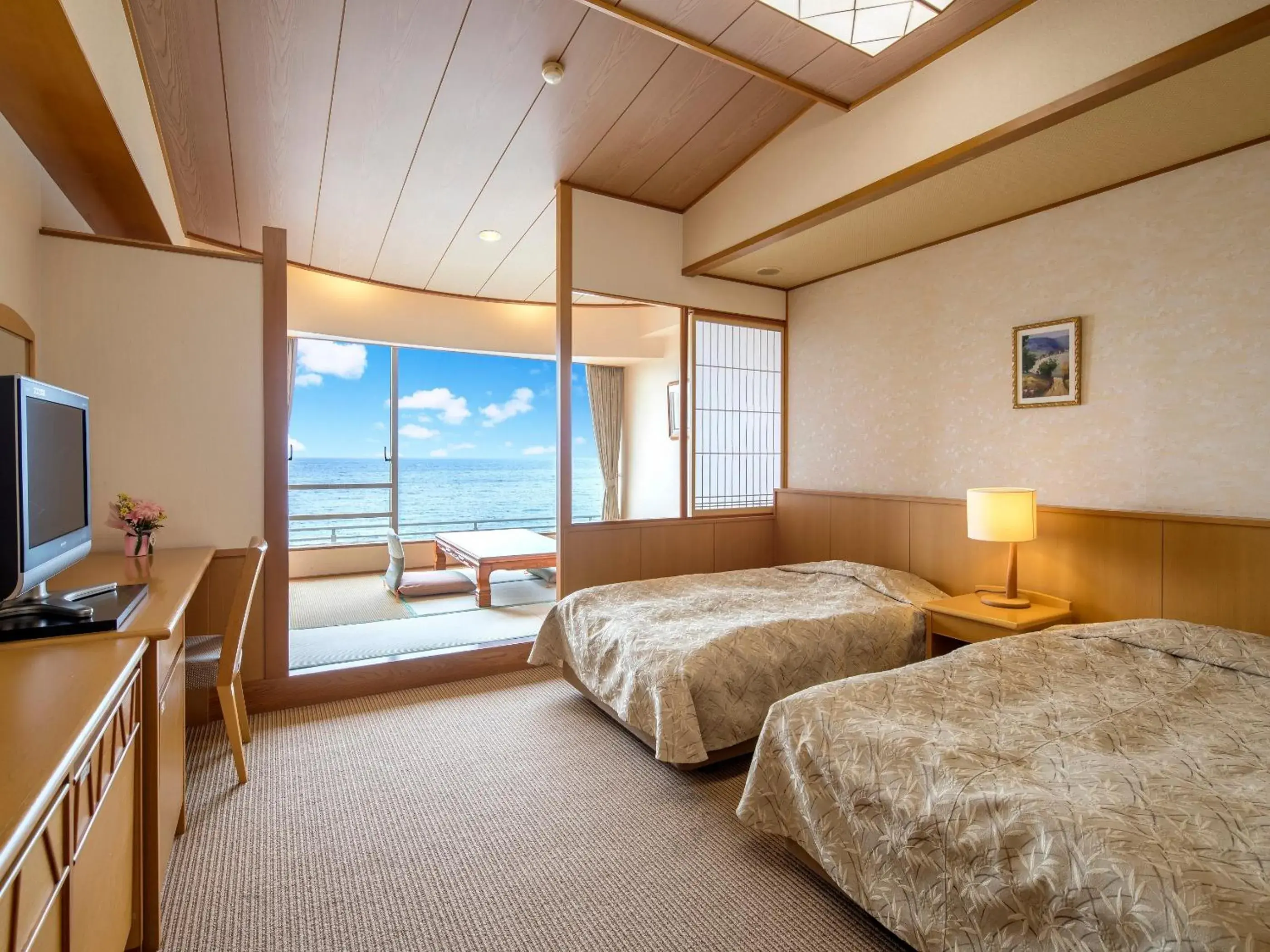 Japanese Western Style Room + Breakfast Included - Non-Smoking in Mikazuki Sea-Park Hotel Katsuura Japanese Western Style Room + Breakfast Included - Non-Smoking in Mikazuki Sea-Park Hotel Katsuura