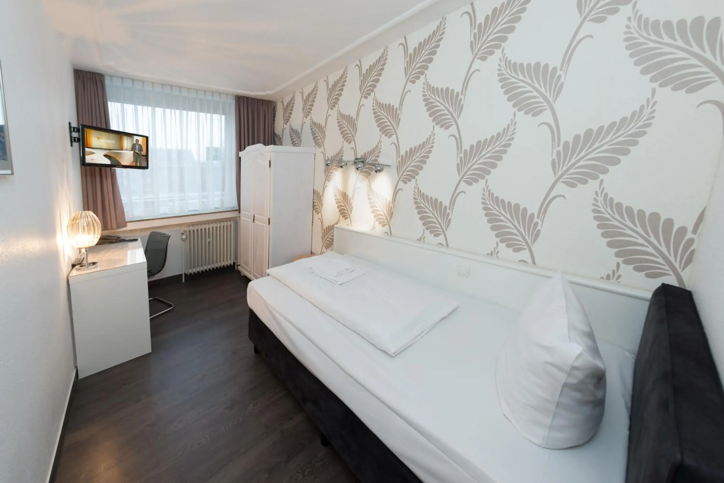 Single Room in Hotel Krone Aachen | City-Eurogress Single Room in Hotel Krone Aachen | City-Eurogress