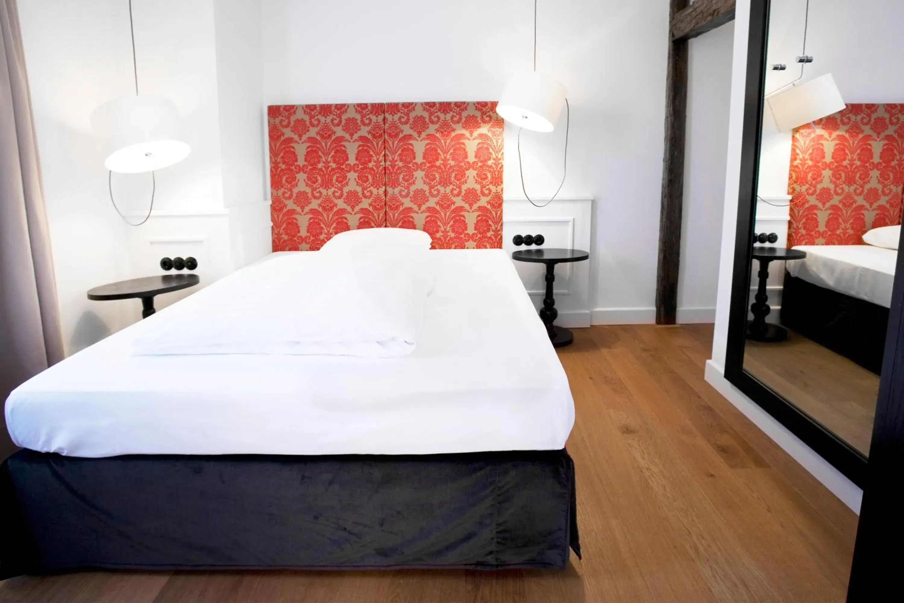 Small Deluxe Double Room - single occupancy in Hotel Schwarzwälder Hof Small Deluxe Double Room - single occupancy in Hotel Schwarzwälder Hof