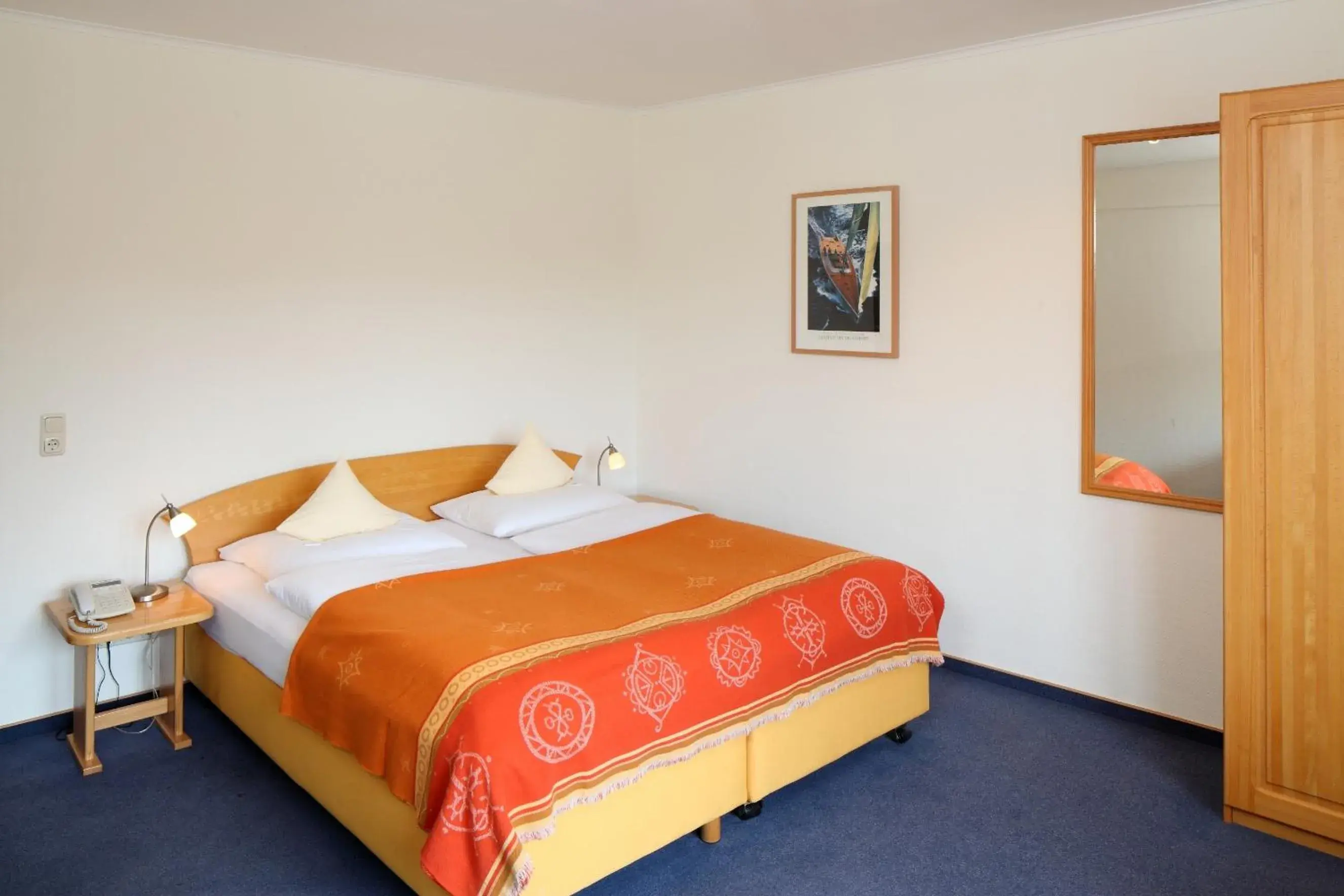 Double Room in Hotel Am Segelhafen Double Room in Hotel Am Segelhafen