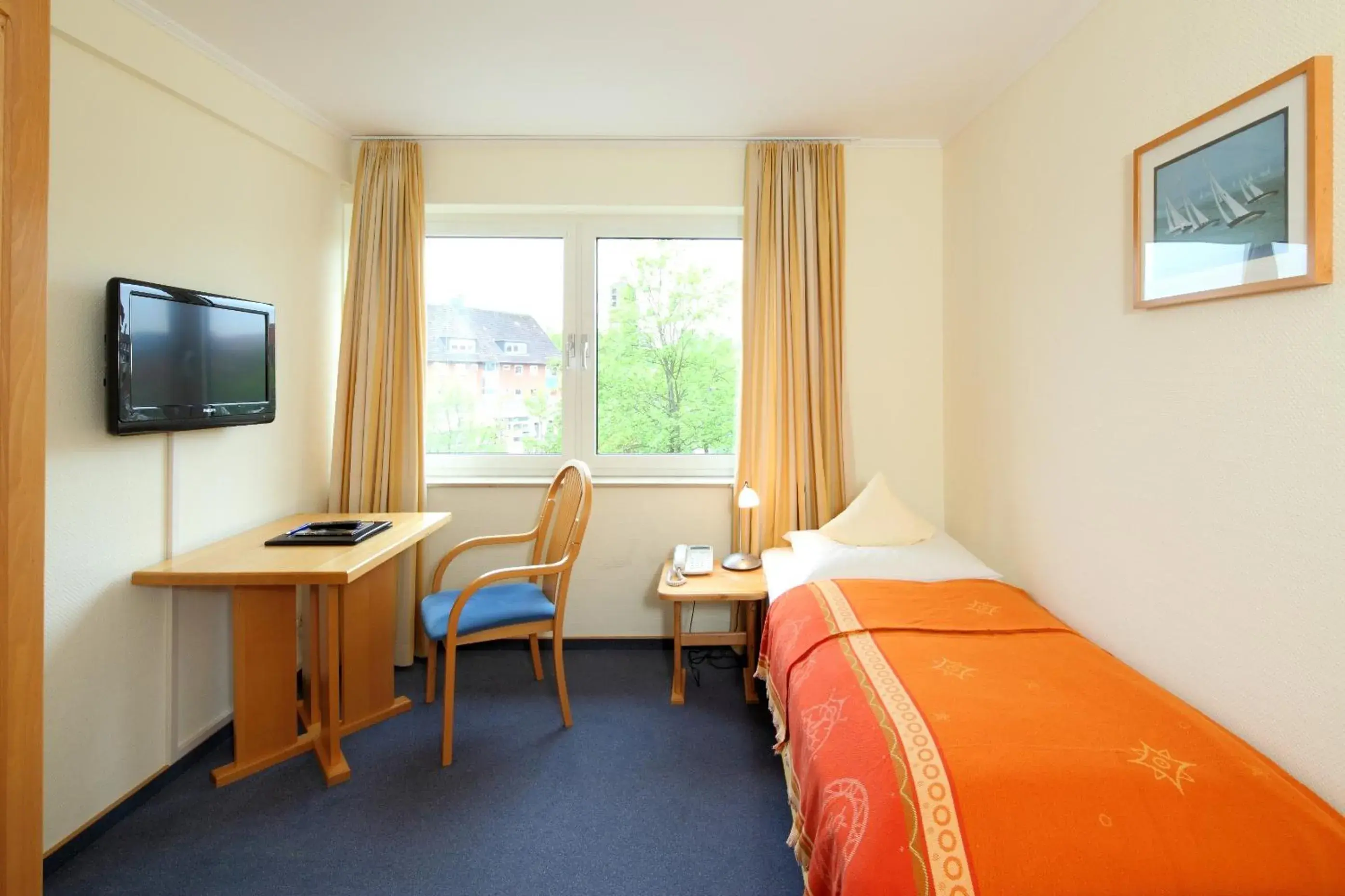 Single Room in Hotel Am Segelhafen Single Room in Hotel Am Segelhafen