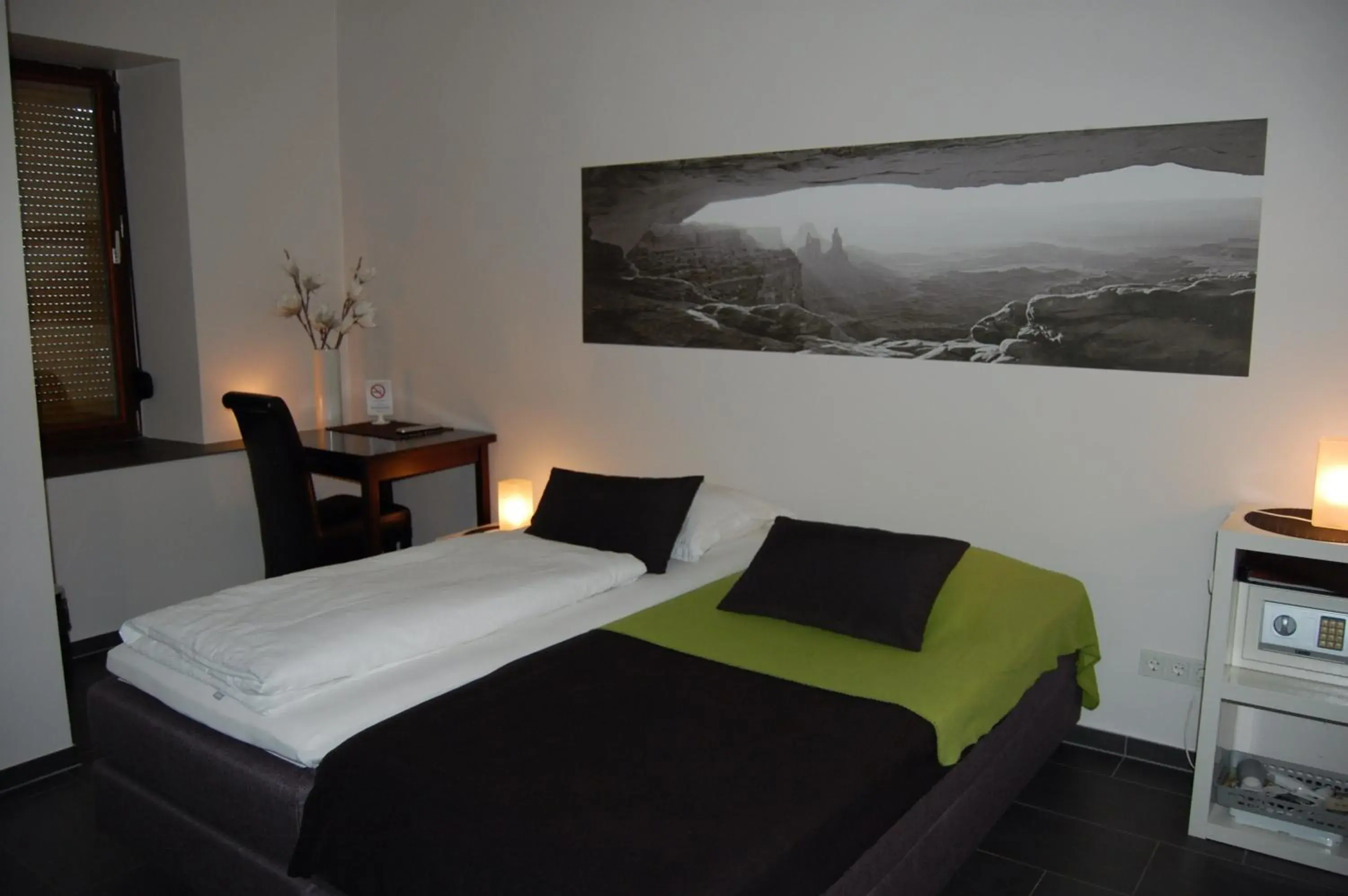 Standard Single Room in Hotel Brasserie Typisch Standard Single Room in Hotel Brasserie Typisch