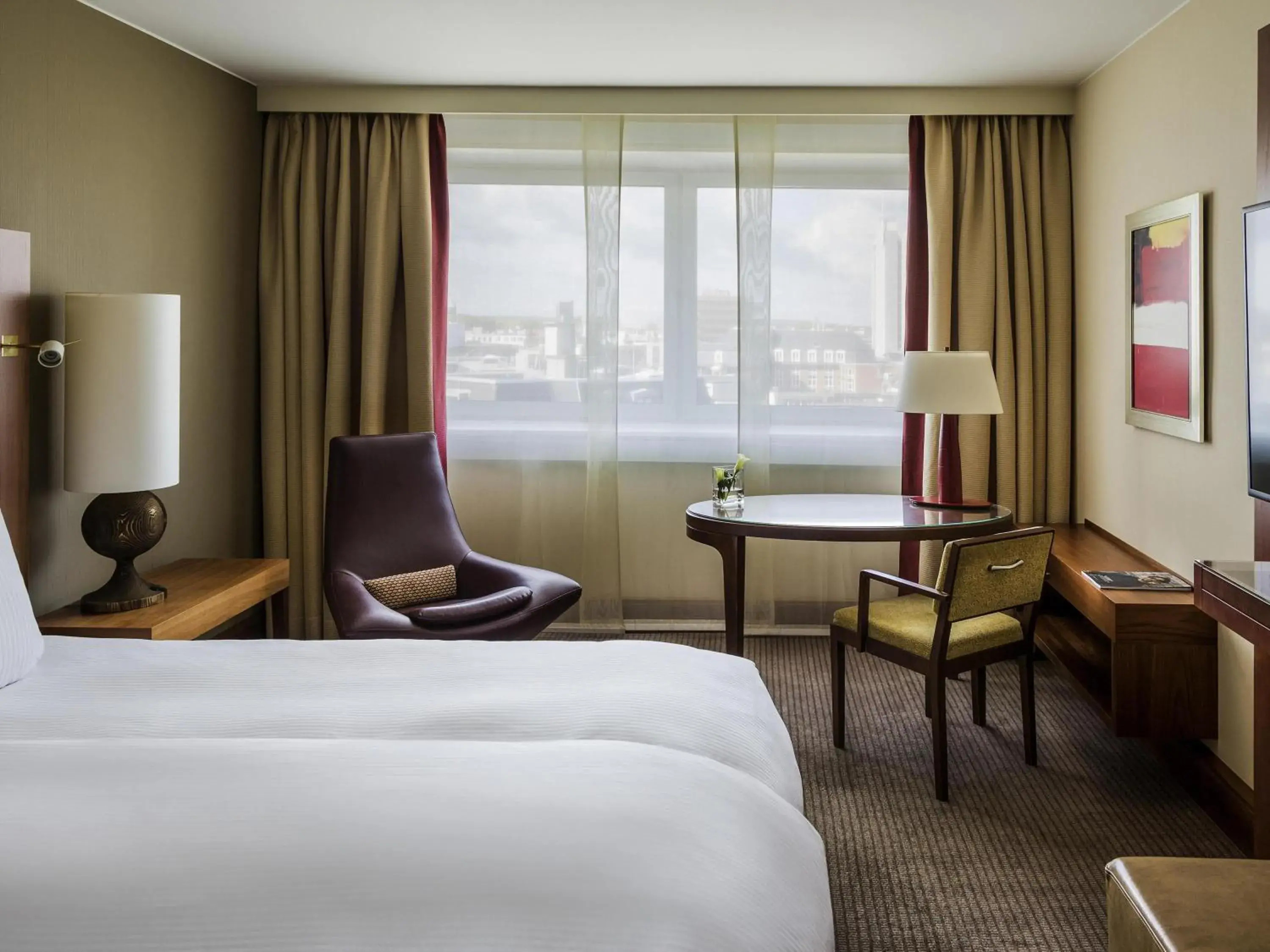 Superior King Room in Pullman Cologne Superior King Room in Pullman Cologne