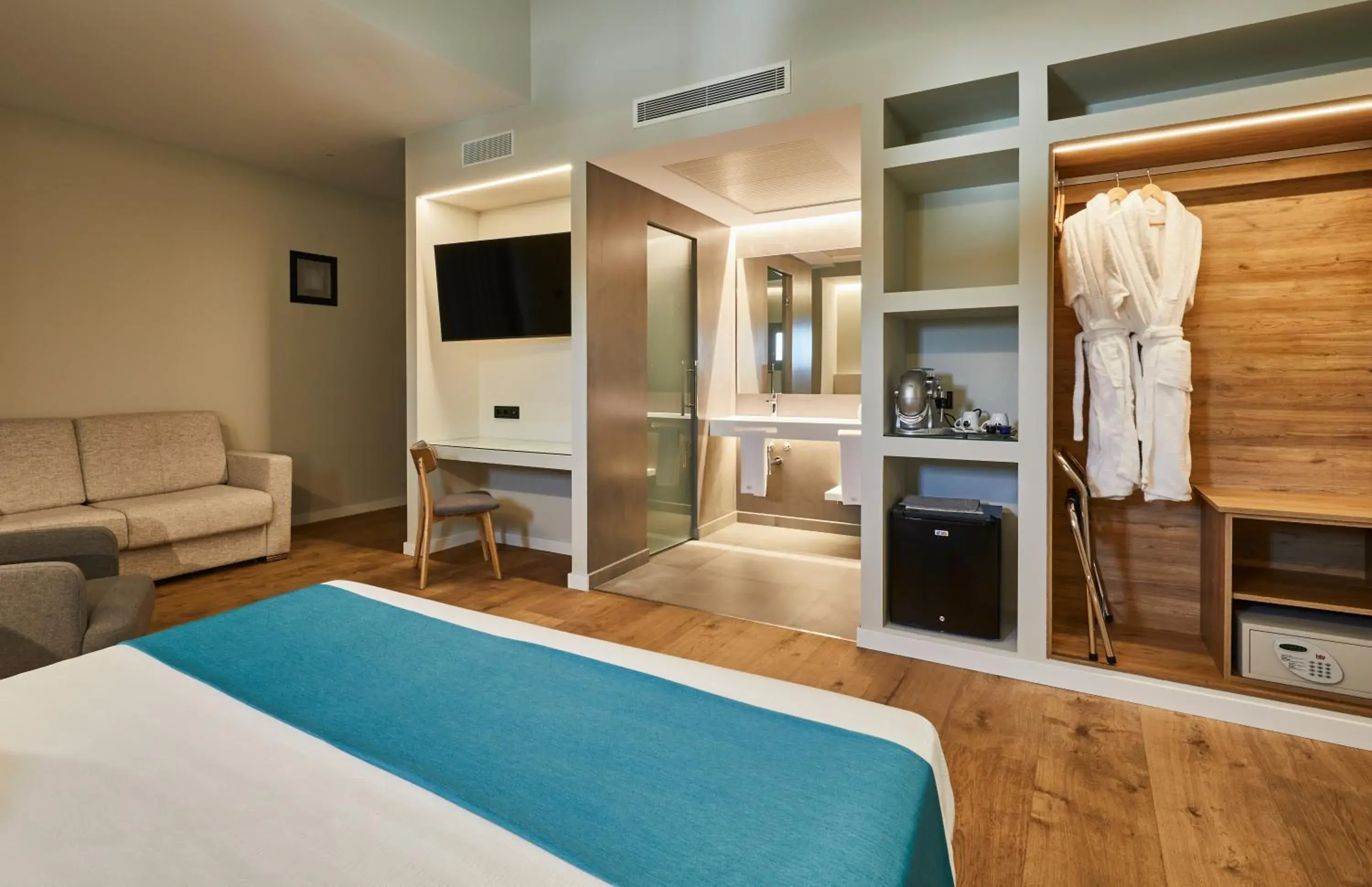 Double Room - single occupancy - Disability Access in Hotel Boutique Molino de Enmedio Double Room - single occupancy - Disability Access in Hotel Boutique Molino de Enmedio
