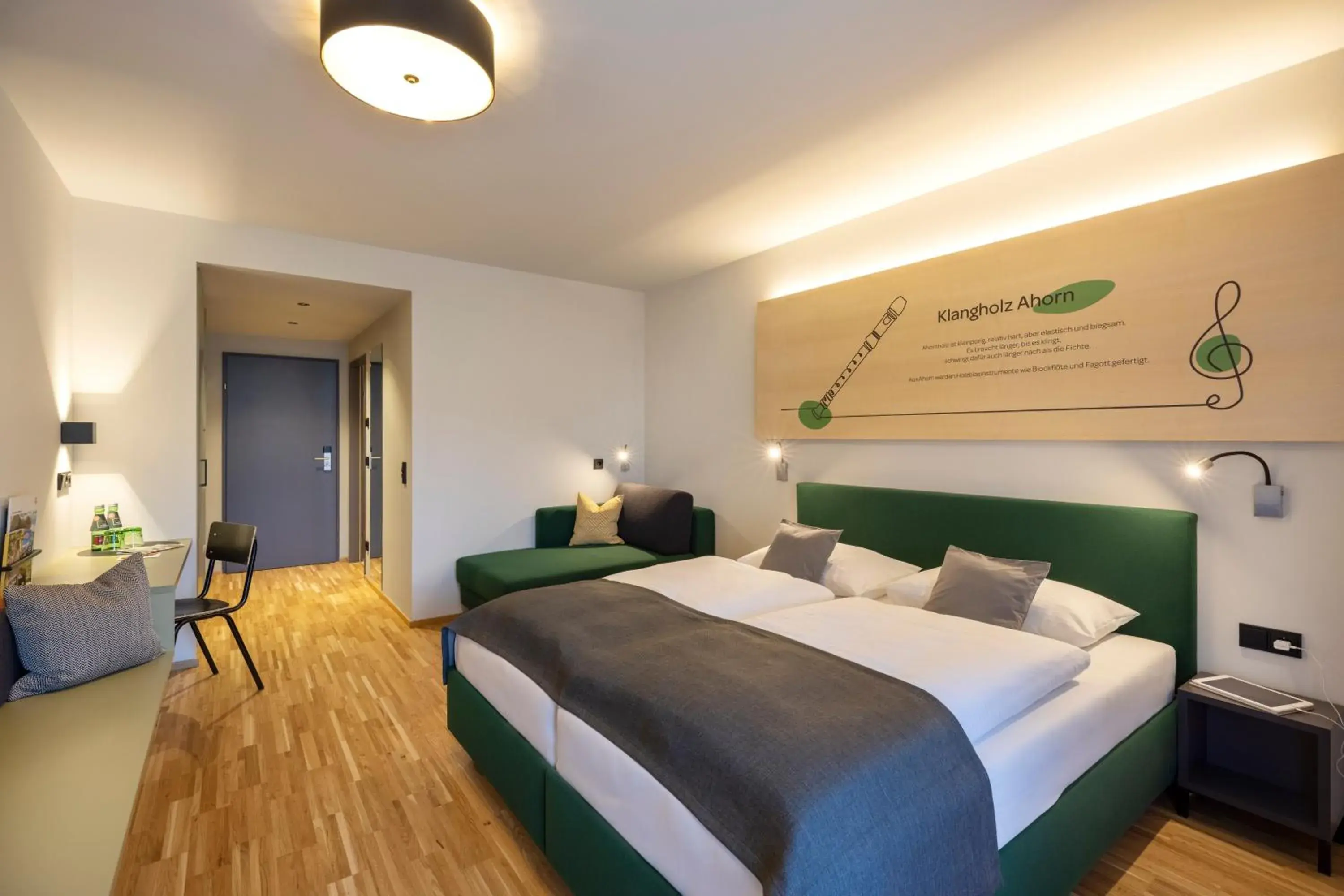 Triple Room in JUFA Hotel Laterns - Klangholzhus Triple Room in JUFA Hotel Laterns - Klangholzhus