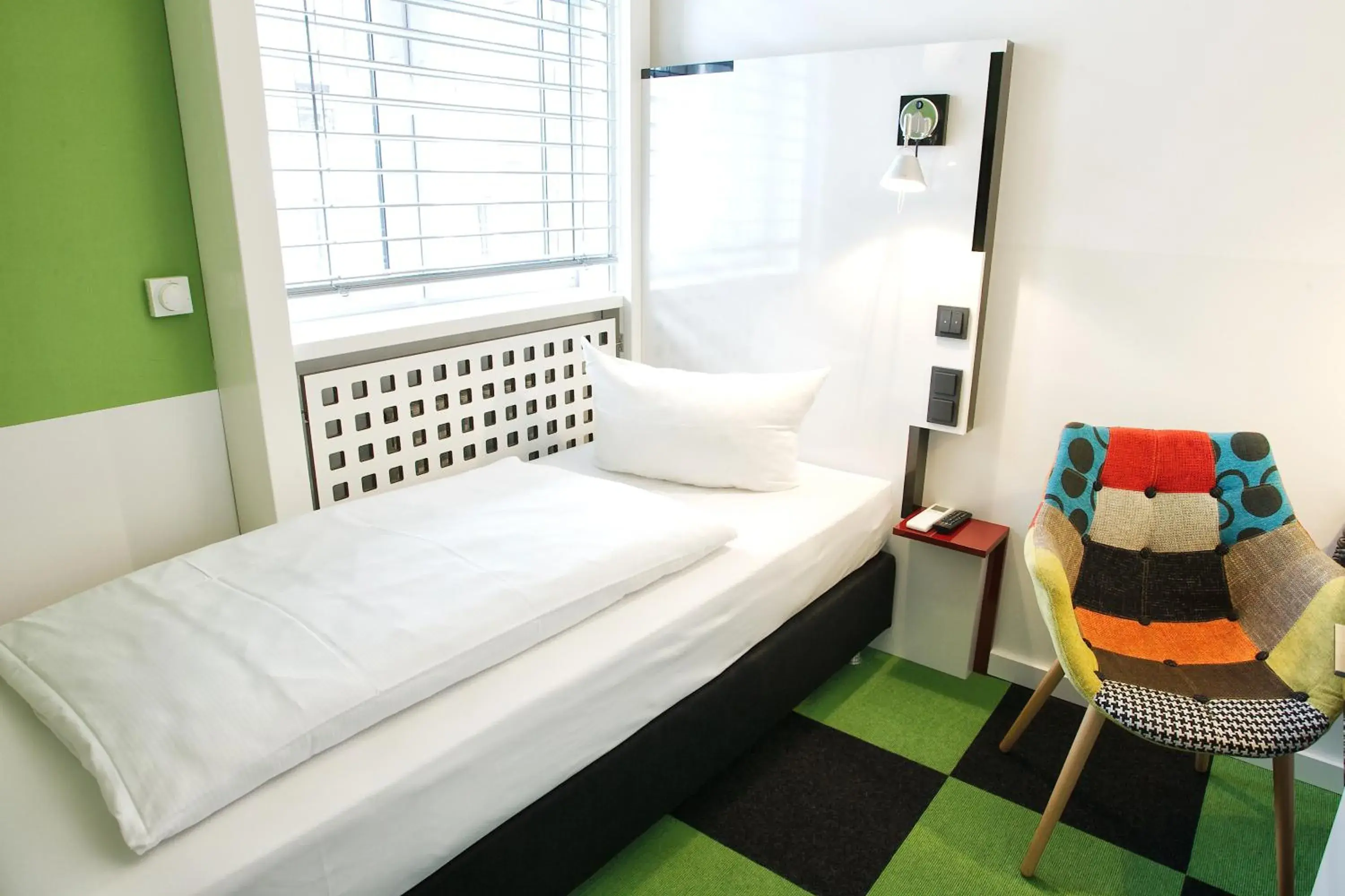 Comfort Single Room in Hotel Cristall - Frankfurt City Comfort Single Room in Hotel Cristall - Frankfurt City