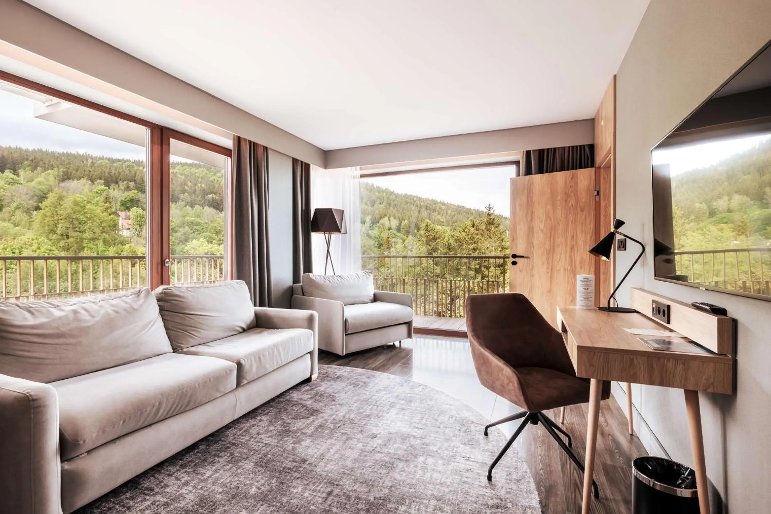 Premium Suite with Whirlpool and Terrace in Radisson Hotel Szklarska Poręba Premium Suite with Whirlpool and Terrace in Radisson Hotel Szklarska Poręba