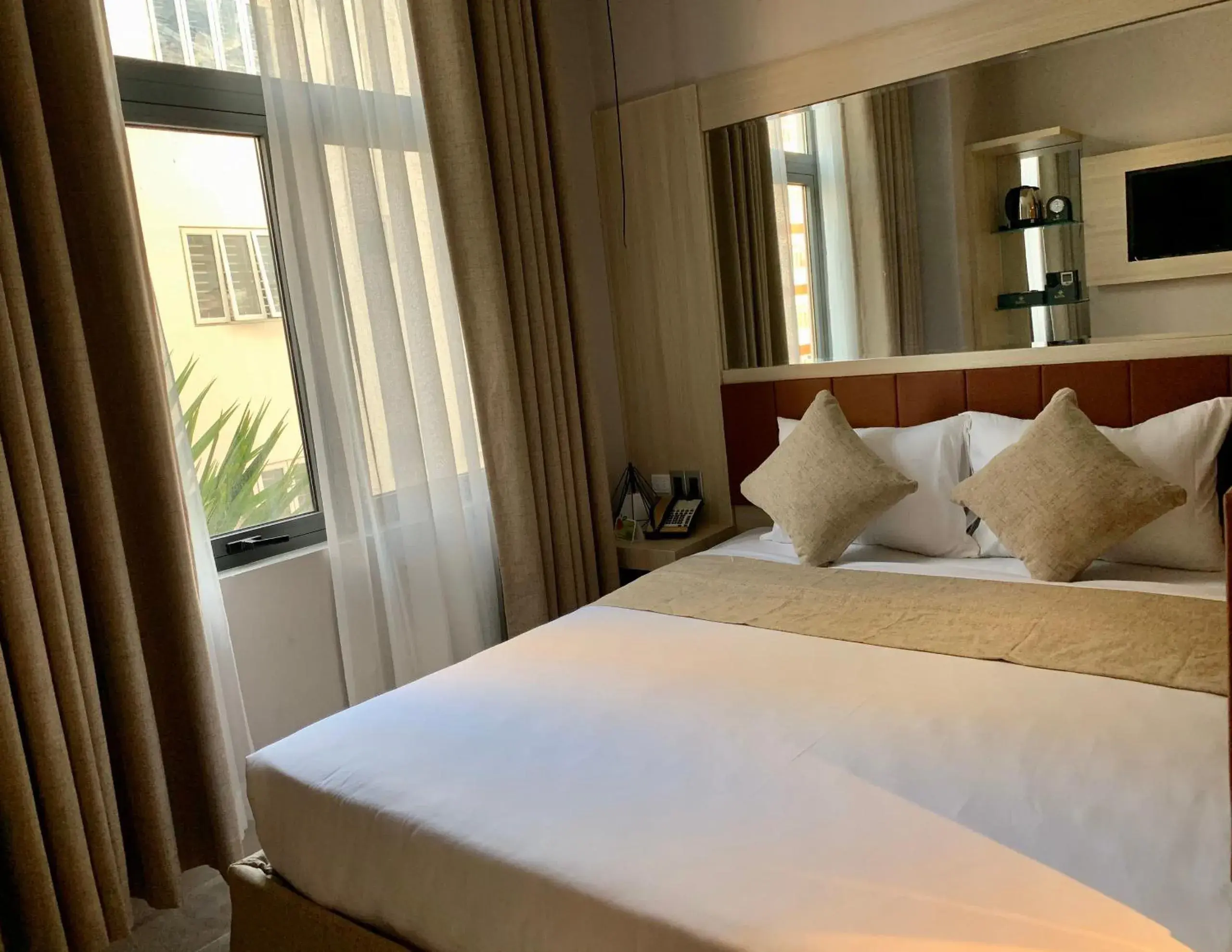 Superior Double Room in HOLIDAY 2 HOTEL Superior Double Room in HOLIDAY 2 HOTEL