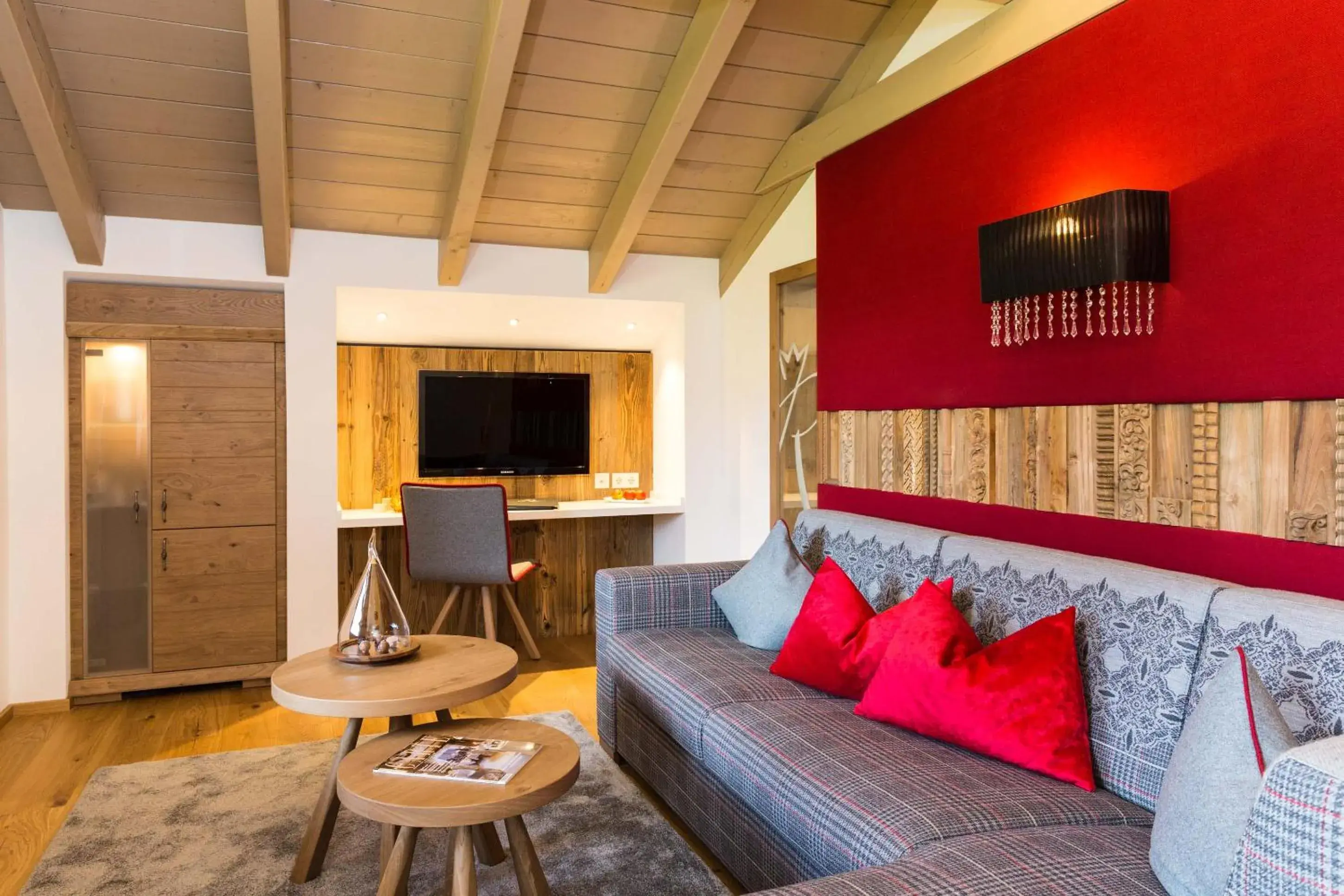 Schloessl Suite with 2 rooms in Hotel Das Rübezahl Schloessl Suite with 2 rooms in Hotel Das Rübezahl