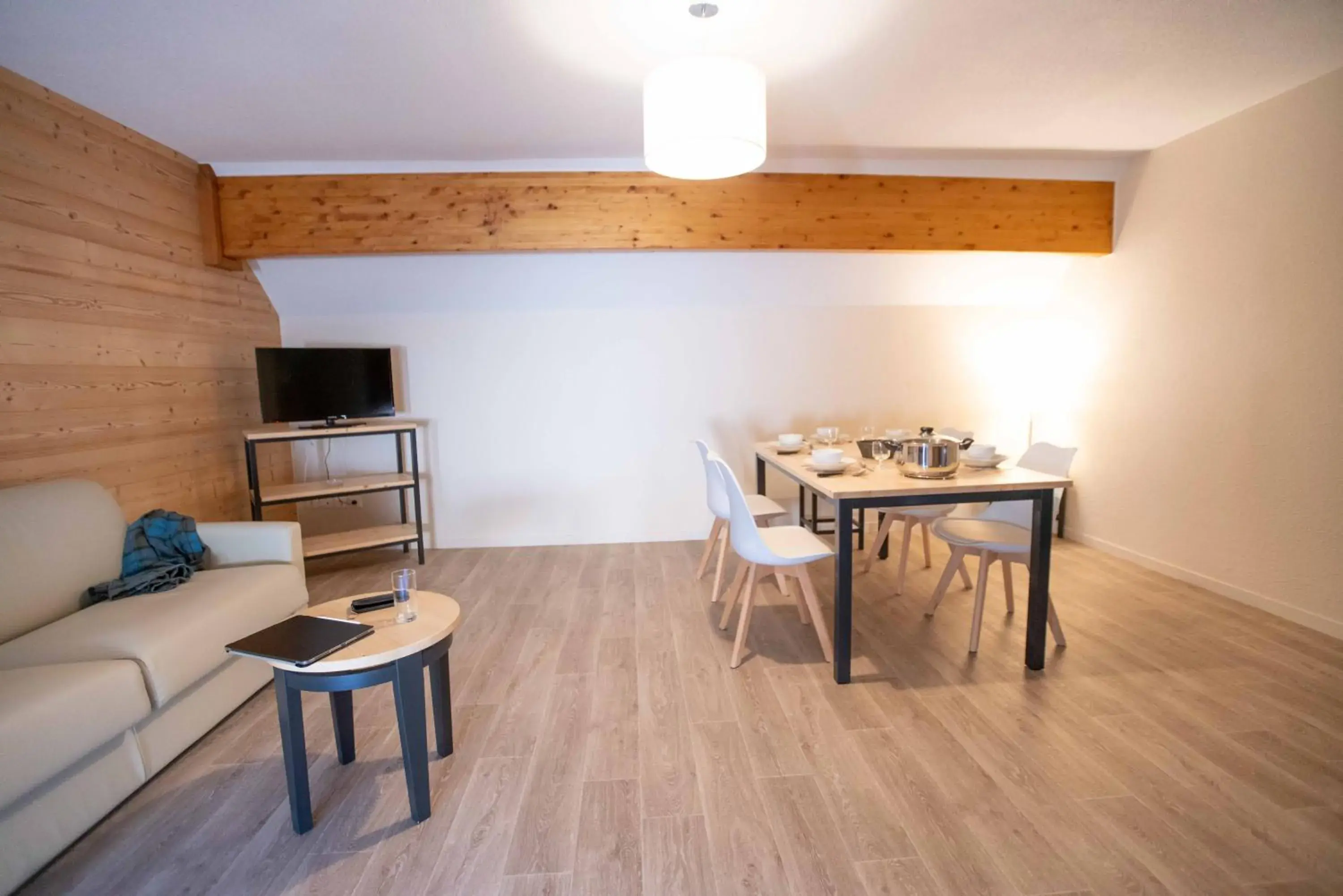 Three-Bedroom Apartment in Olydea Saint-Colomban-des-Villards Three-Bedroom Apartment in Olydea Saint-Colomban-des-Villards