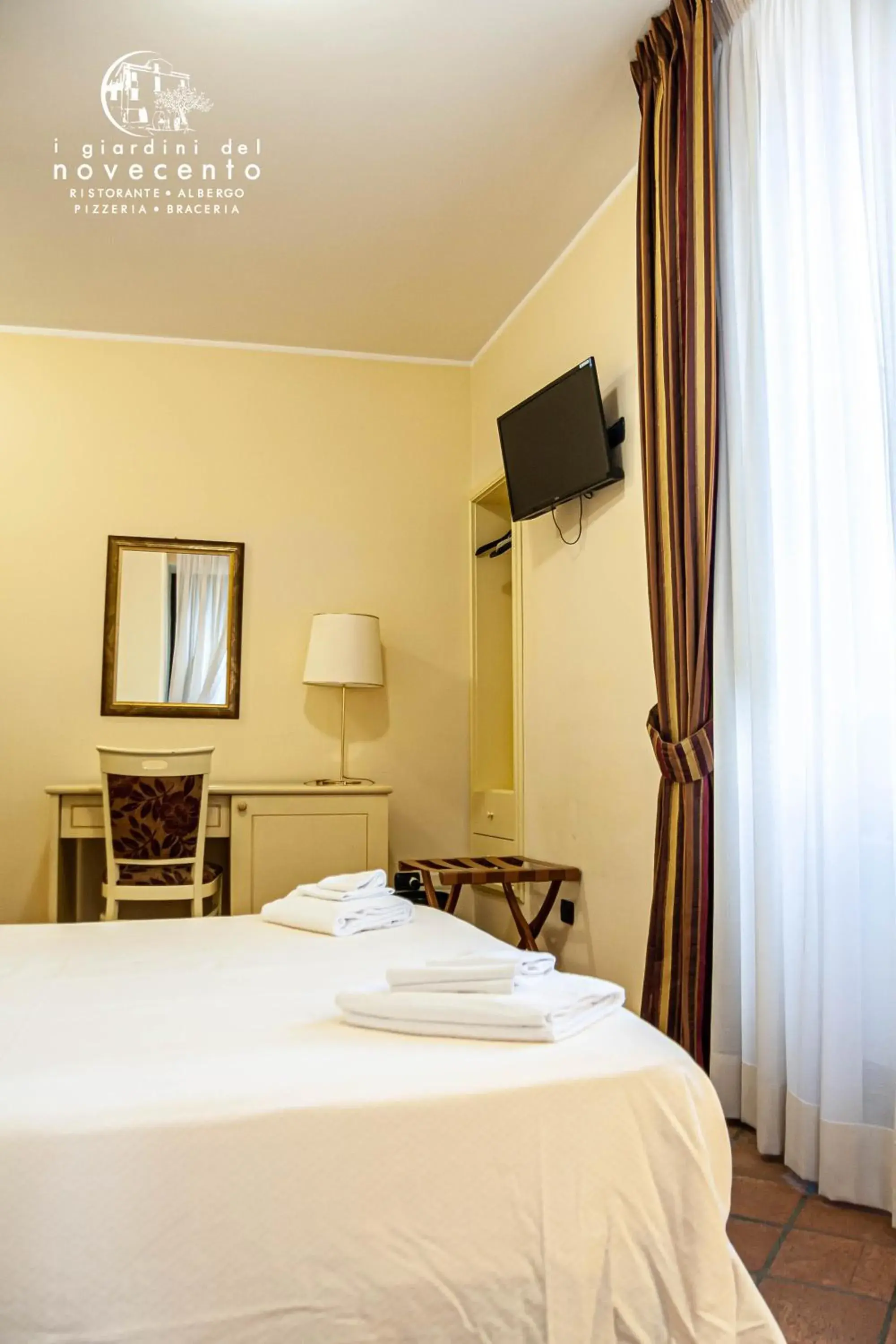 Deluxe Double or Twin Room with City View - single occupancy in I Giardini del Novecento Deluxe Double or Twin Room with City View - single occupancy in I Giardini del Novecento