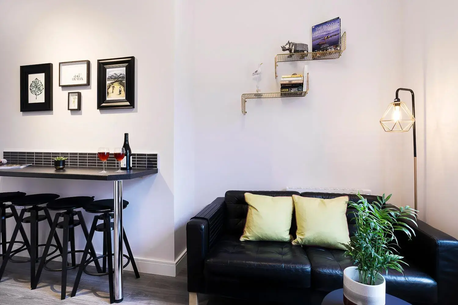 Two-Bedroom Apartment in Blue Door Apartments Two-Bedroom Apartment in Blue Door Apartments