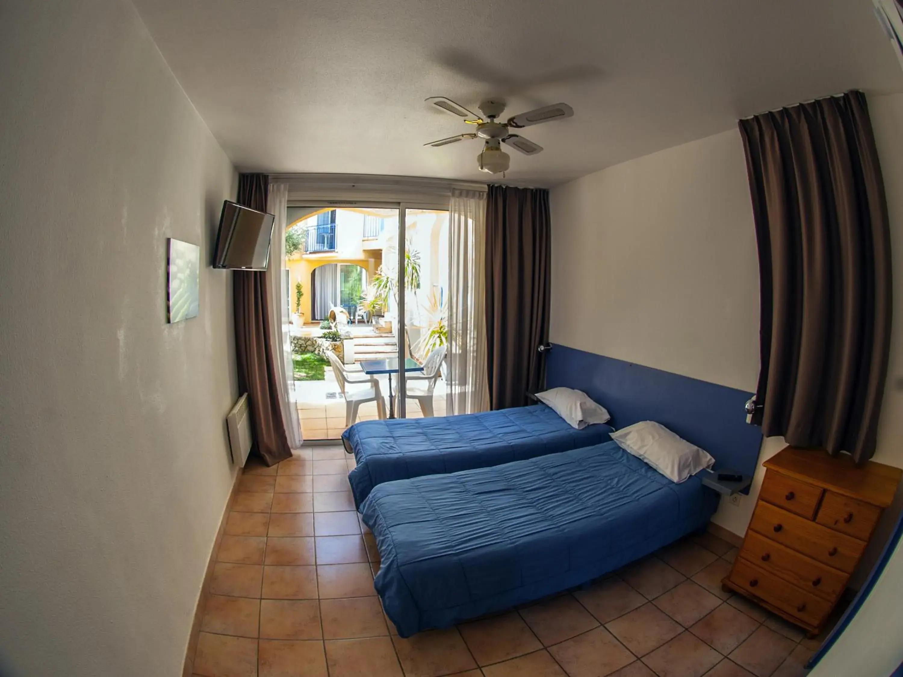 Studio Twin with Terrace in Hôtel Le Leukos Studio Twin with Terrace in Hôtel Le Leukos