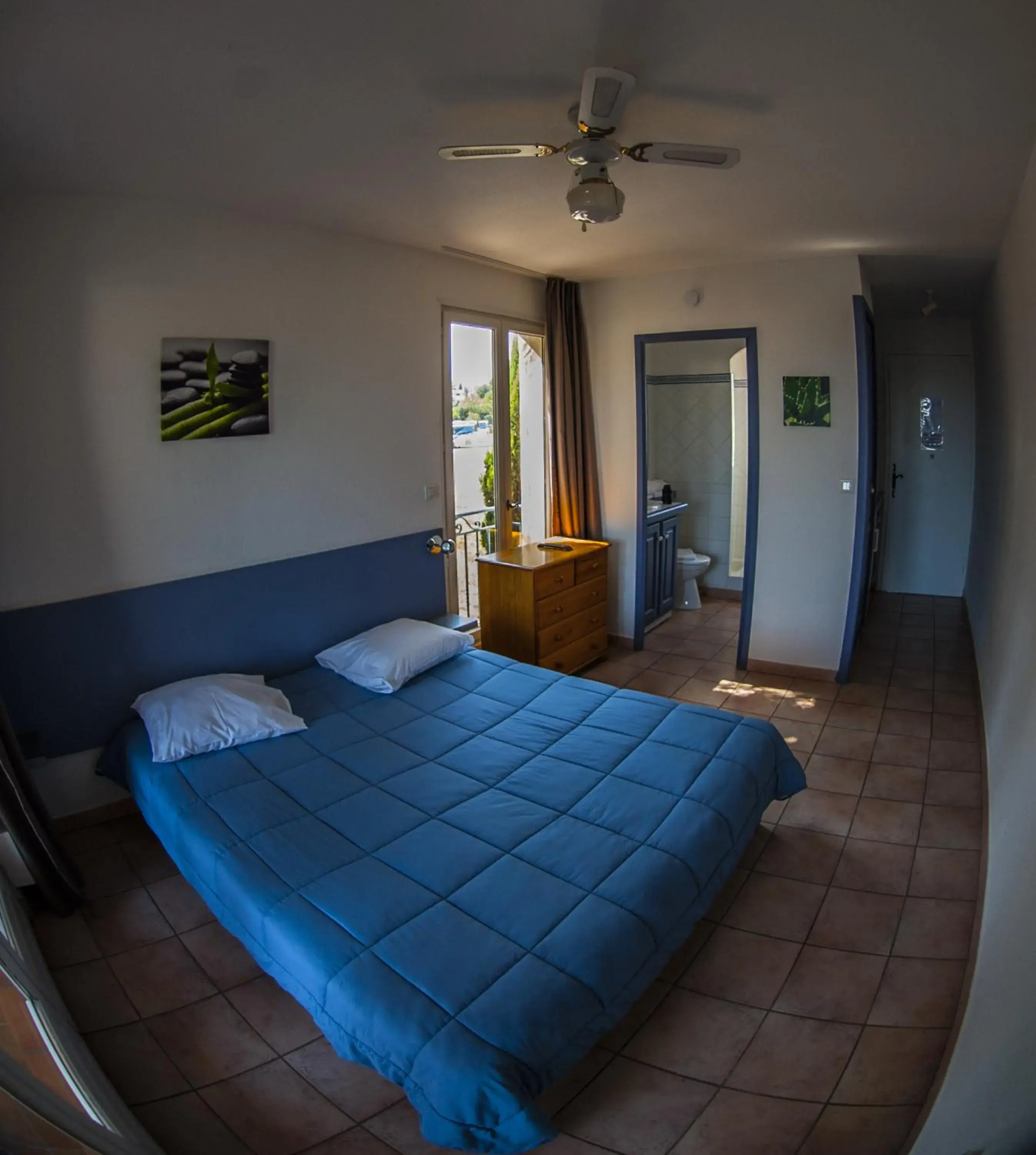 Studio (2 Adults) With Balcony or Terrace in Hôtel Le Leukos Studio (2 Adults) With Balcony or Terrace in Hôtel Le Leukos