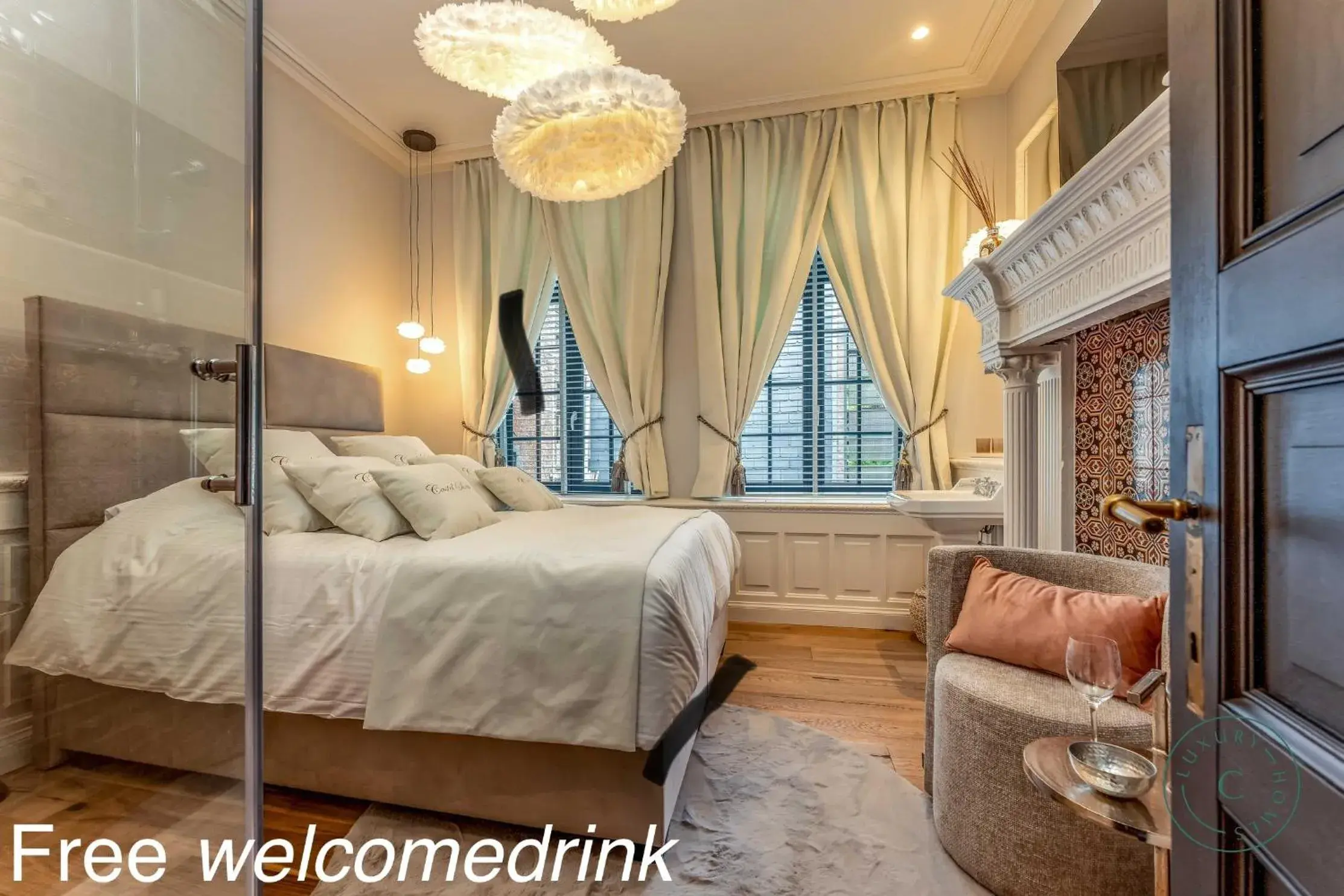 Deluxe Double Room with Shower in Castelsuites Deluxe Double Room with Shower in Castelsuites