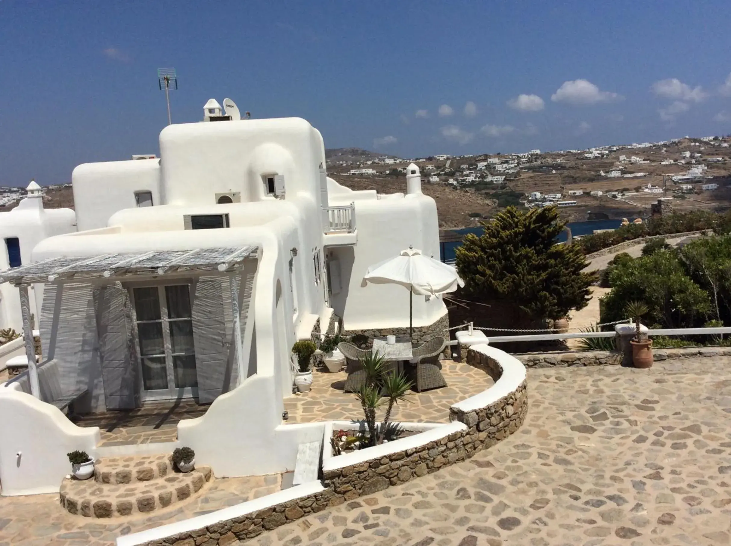 Studio (4 Adults) in Navy Blue Suites Studio (4 Adults) in Navy Blue Suites