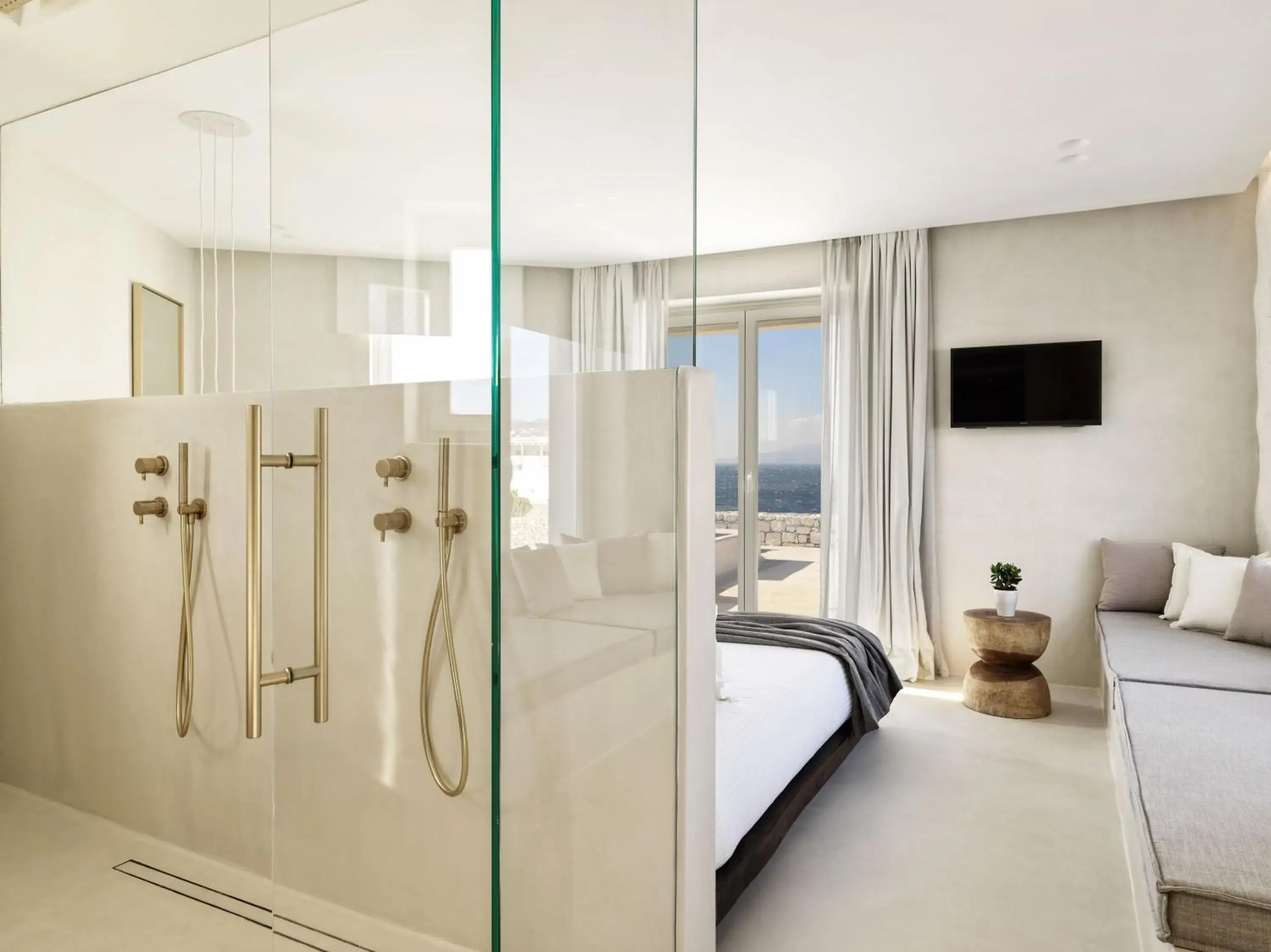 Deluxe Room with Heated Jetted Tub Sea View in Mykonos Earth Suites Deluxe Room with Heated Jetted Tub Sea View in Mykonos Earth Suites