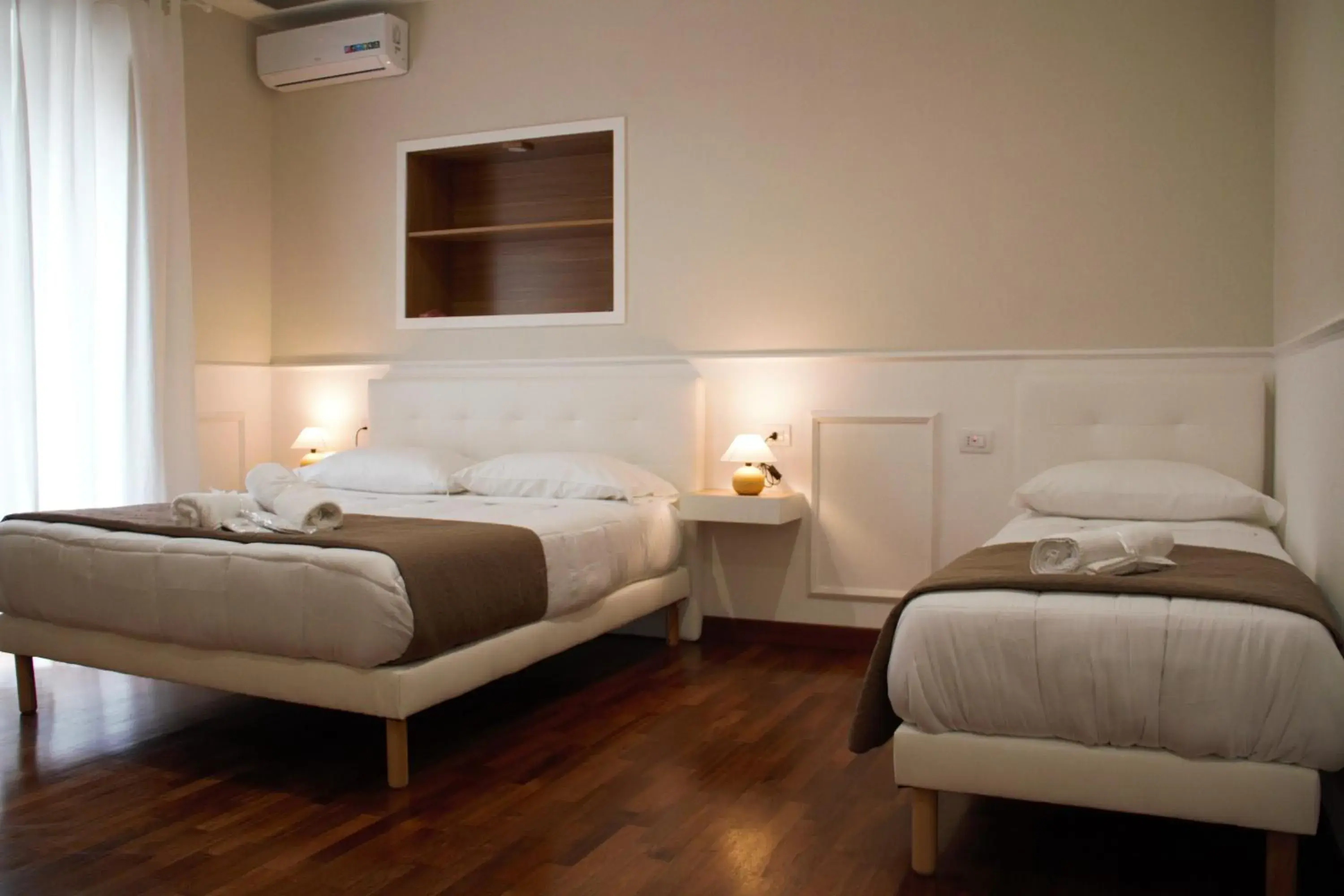 Triple Room with Private Bathroom in MAMO al Museo Triple Room with Private Bathroom in MAMO al Museo