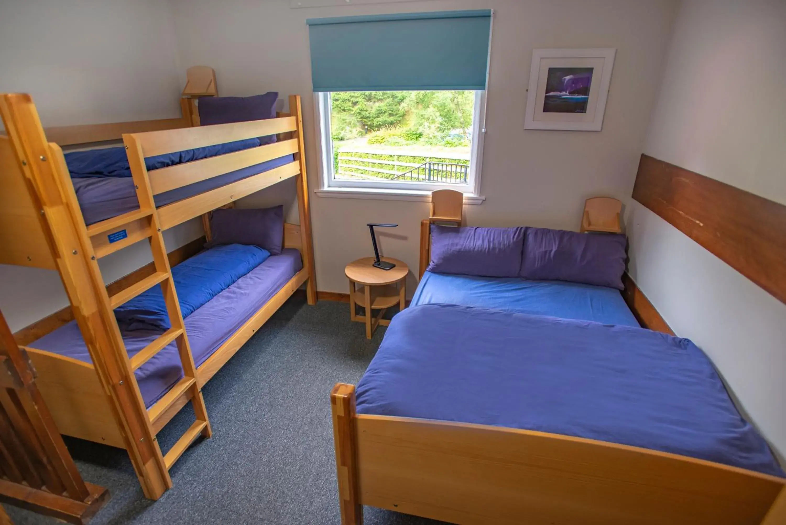 Quadruple Room with Private Bathroom in Crianlarich Youth Hostel Quadruple Room with Private Bathroom in Crianlarich Youth Hostel