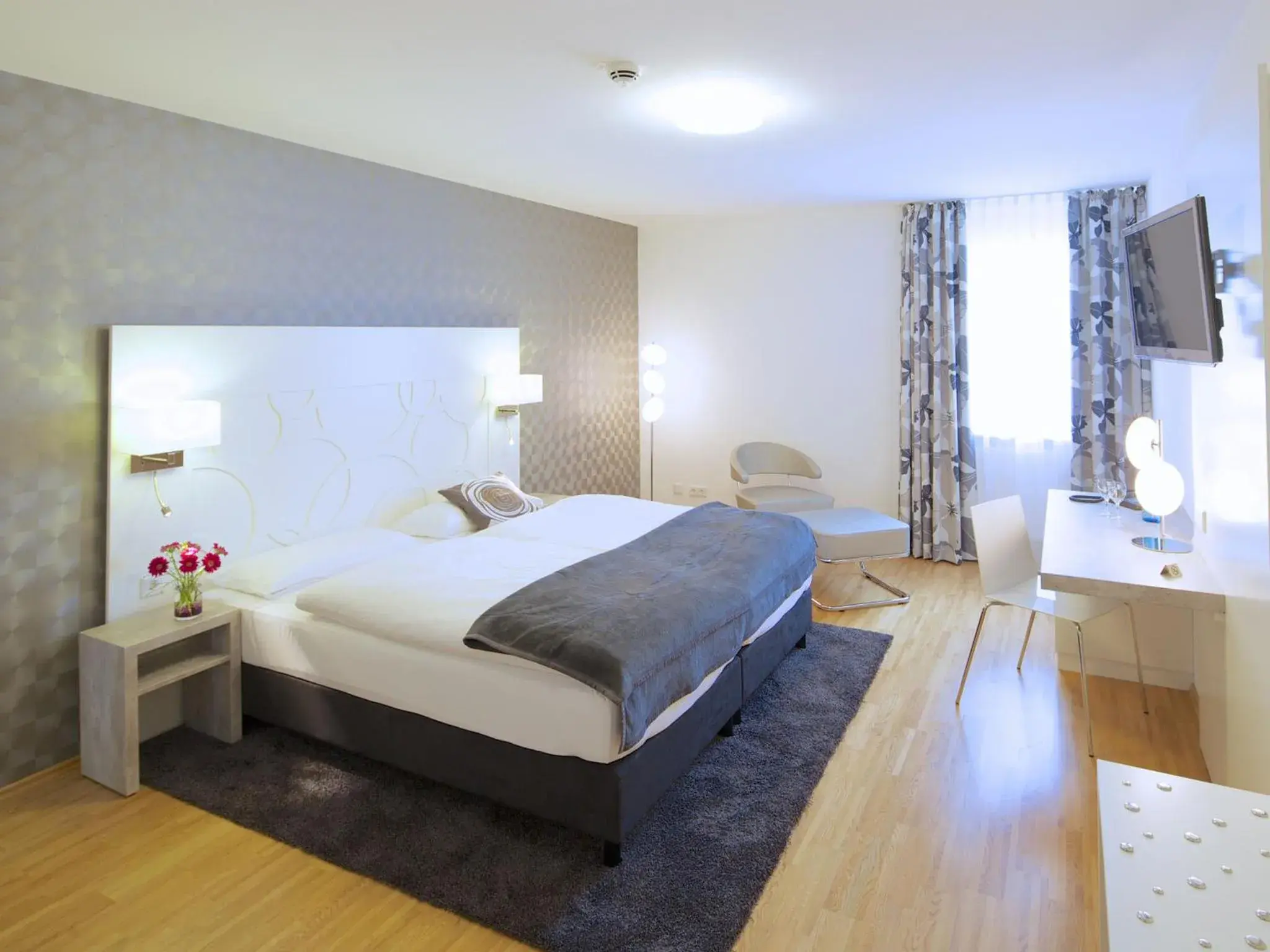 Double Room in Hotel Karolinger Hof Double Room in Hotel Karolinger Hof