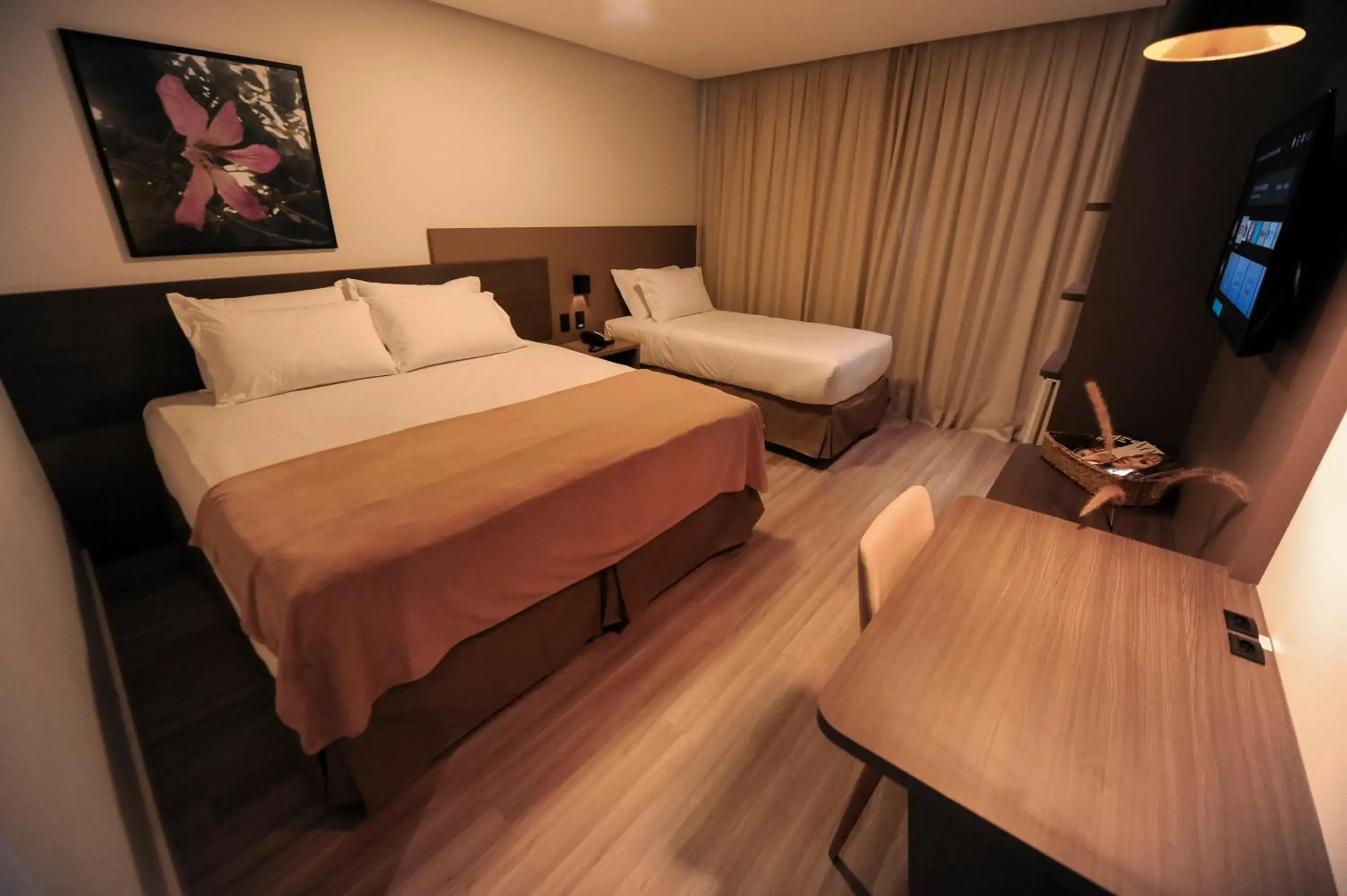 Family Room - single occupancy in Figueiras Hotel & Eventos Family Room - single occupancy in Figueiras Hotel & Eventos