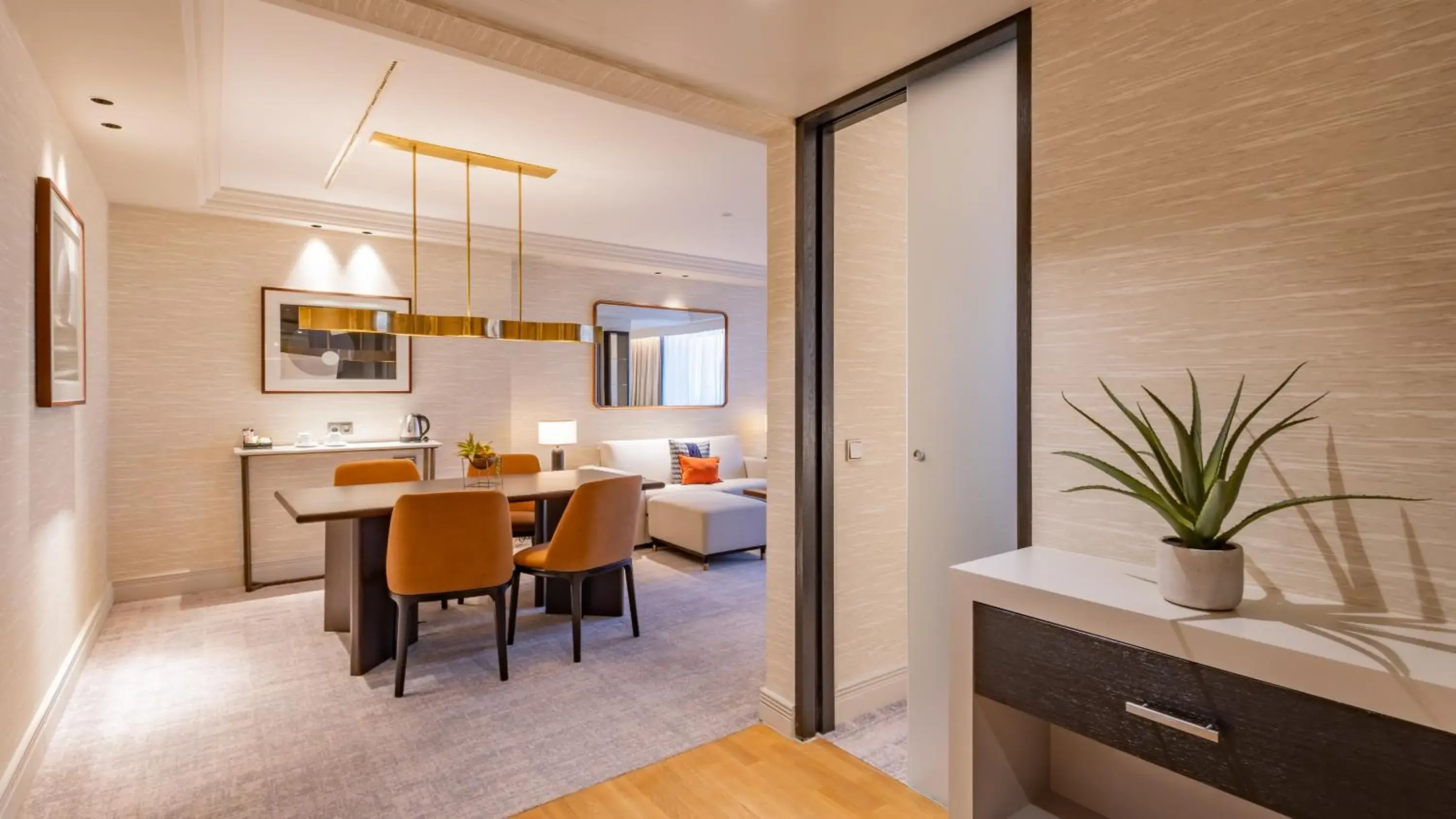 One-Bedroom Suite in InterContinental Berlin by IHG One-Bedroom Suite in InterContinental Berlin by IHG