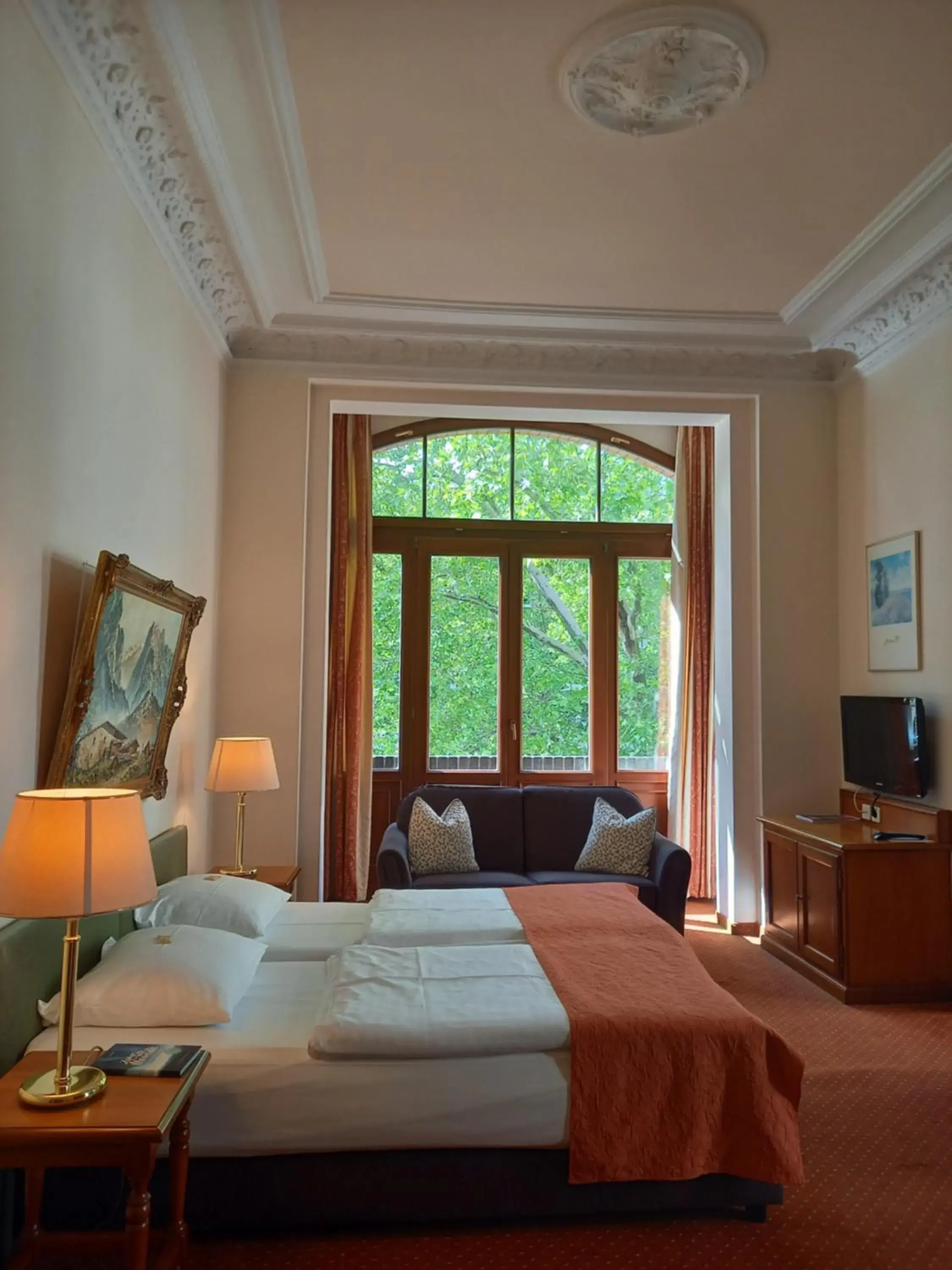 Two-Bedroom Family Apartment in Hotel Artushof Two-Bedroom Family Apartment in Hotel Artushof