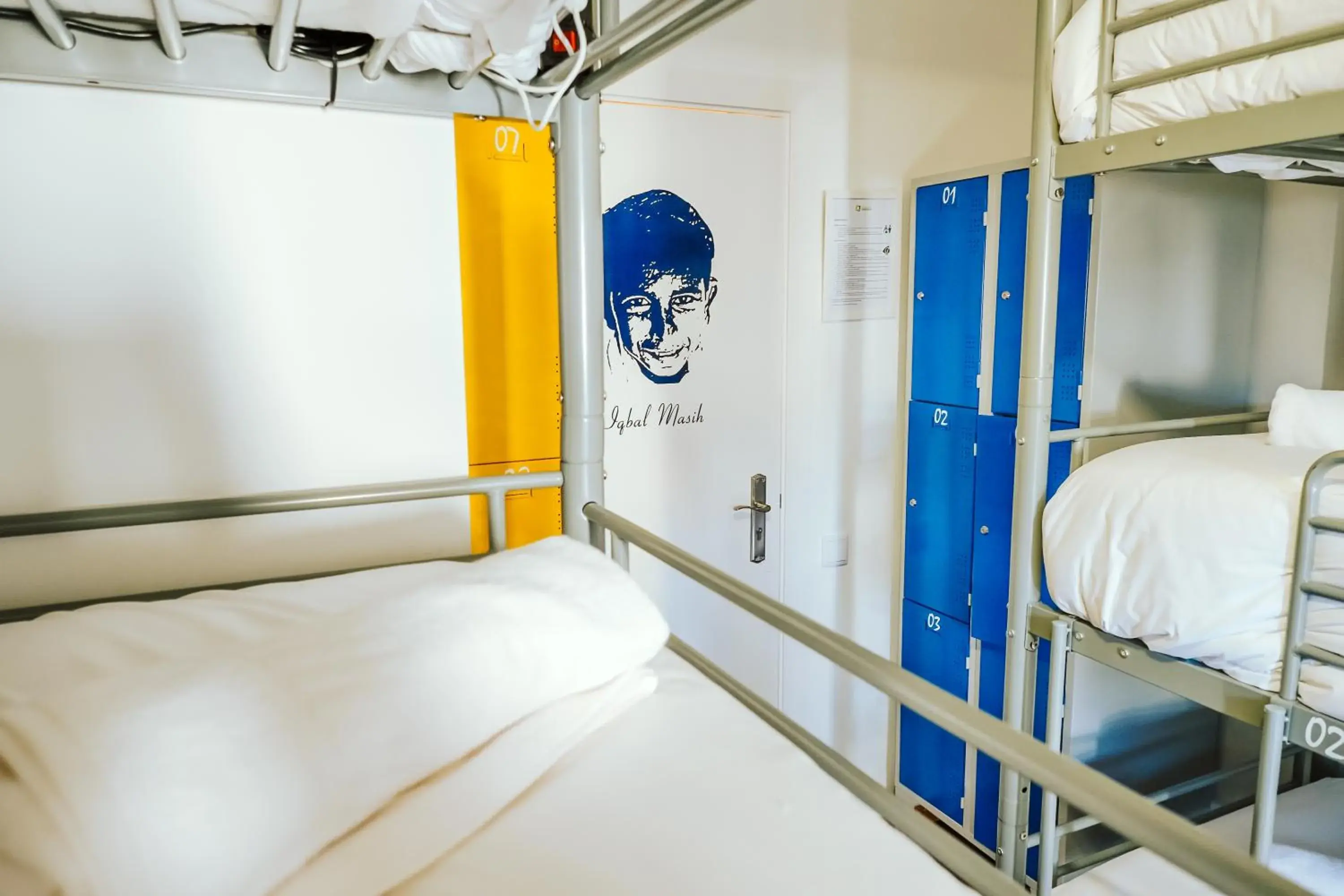 Bunk Bed in Mixed Dormitory Room in Help Yourself Hostels - Restelo Bunk Bed in Mixed Dormitory Room in Help Yourself Hostels - Restelo