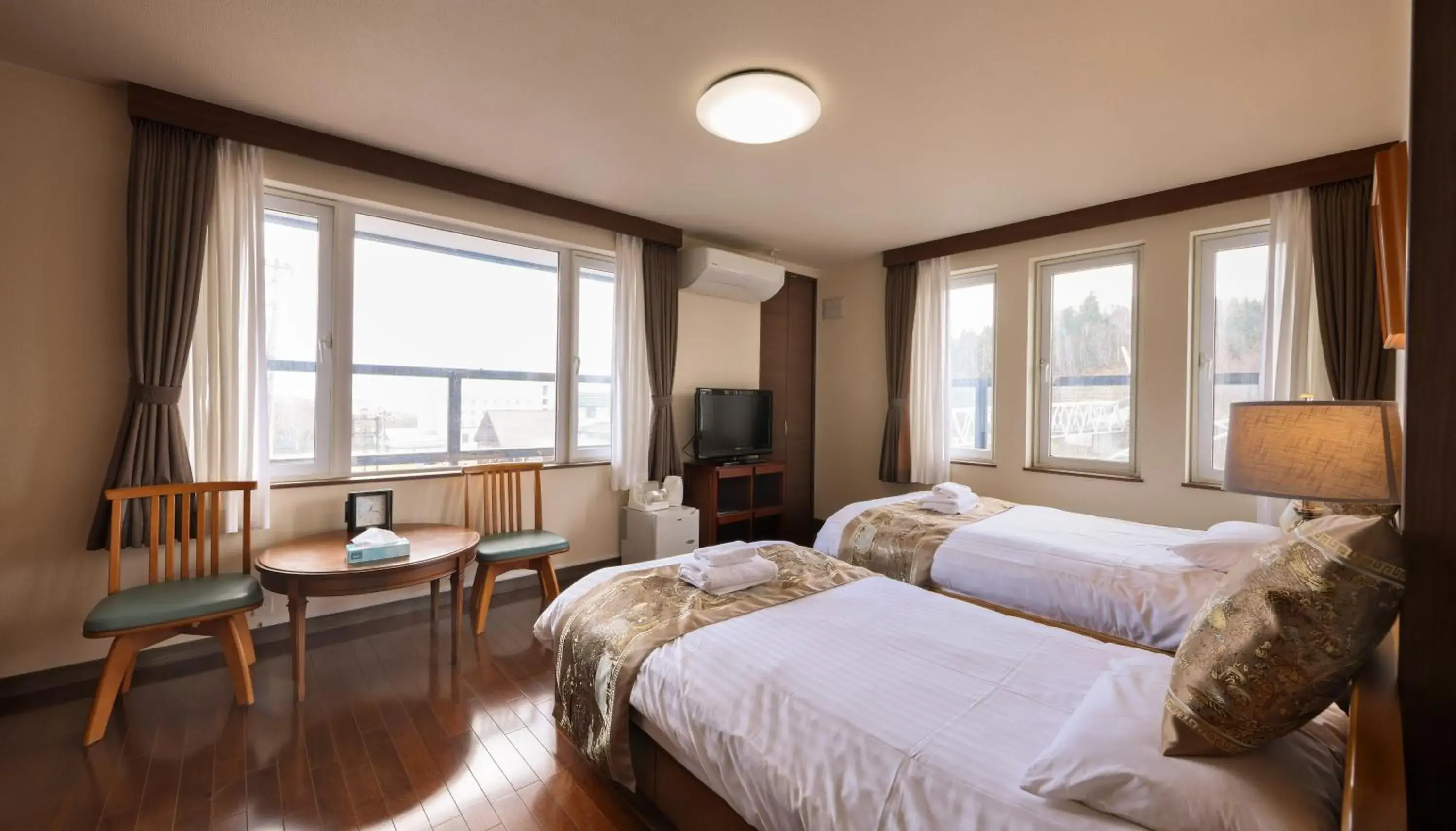 Large Twin Room - single occupancy in Sirogane Free Harbour Hotel Large Twin Room - single occupancy in Sirogane Free Harbour Hotel