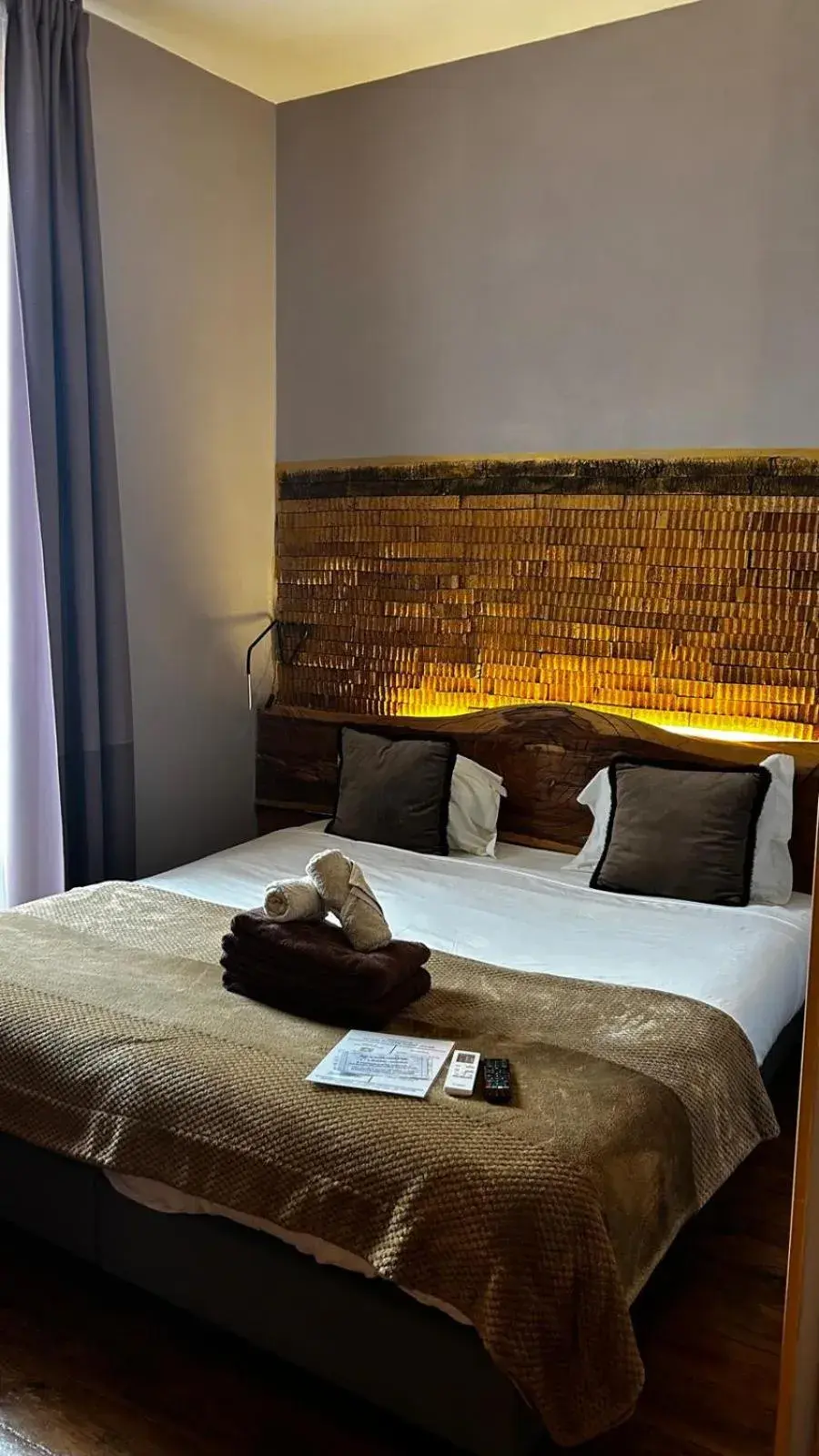 Double Room with Private Bathroom in Feel at Home Guest House Double Room with Private Bathroom in Feel at Home Guest House