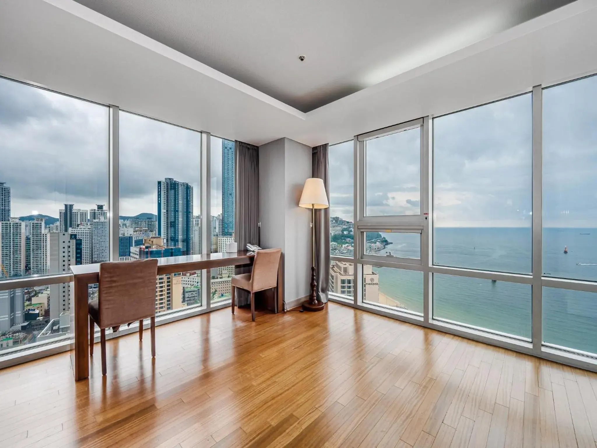 Presidential Suite in Haeundae Seacloud Hotel Residence Presidential Suite in Haeundae Seacloud Hotel Residence