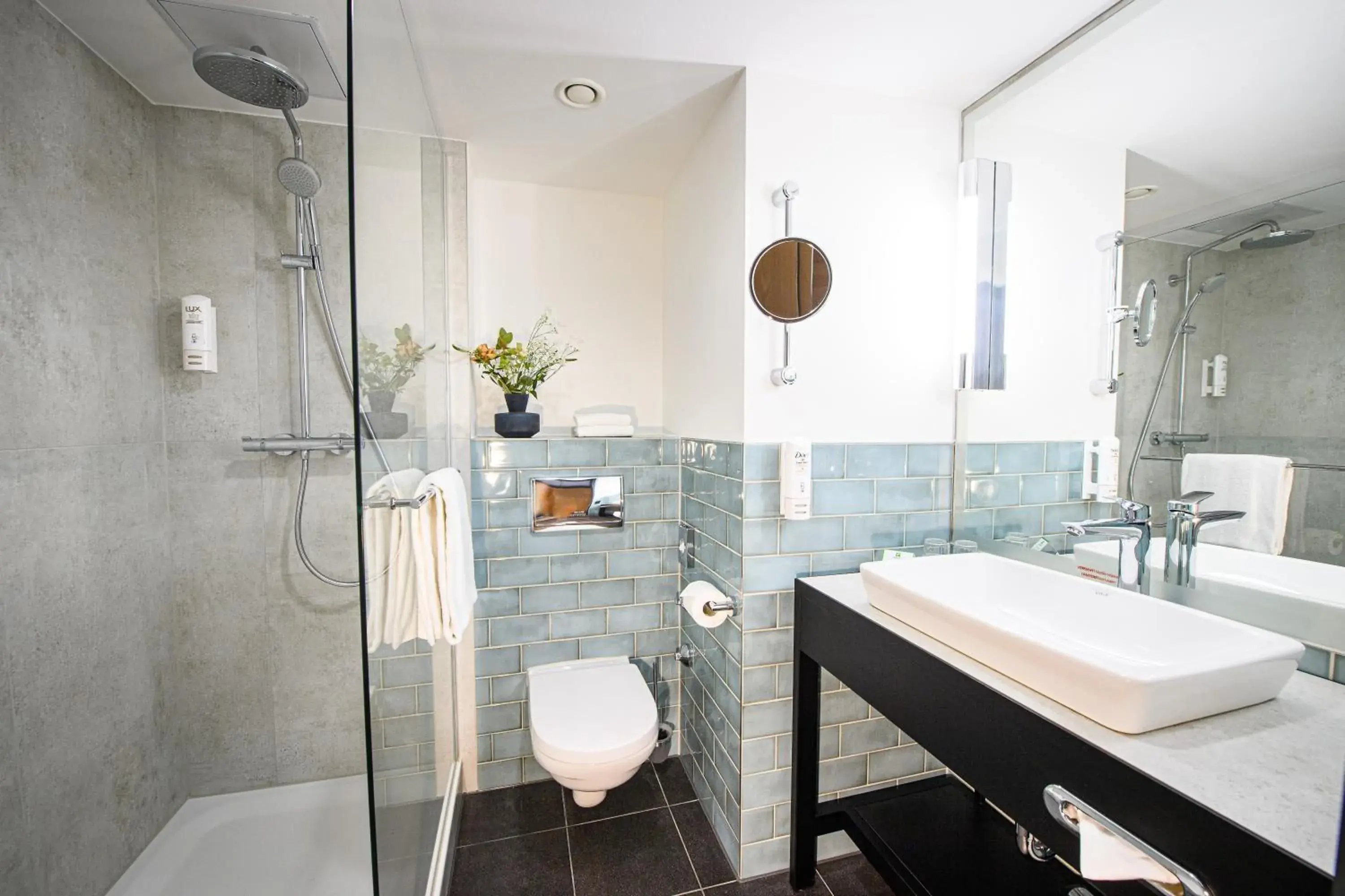 Superior Twin Room in Holiday Inn Lübeck by IHG Superior Twin Room in Holiday Inn Lübeck by IHG