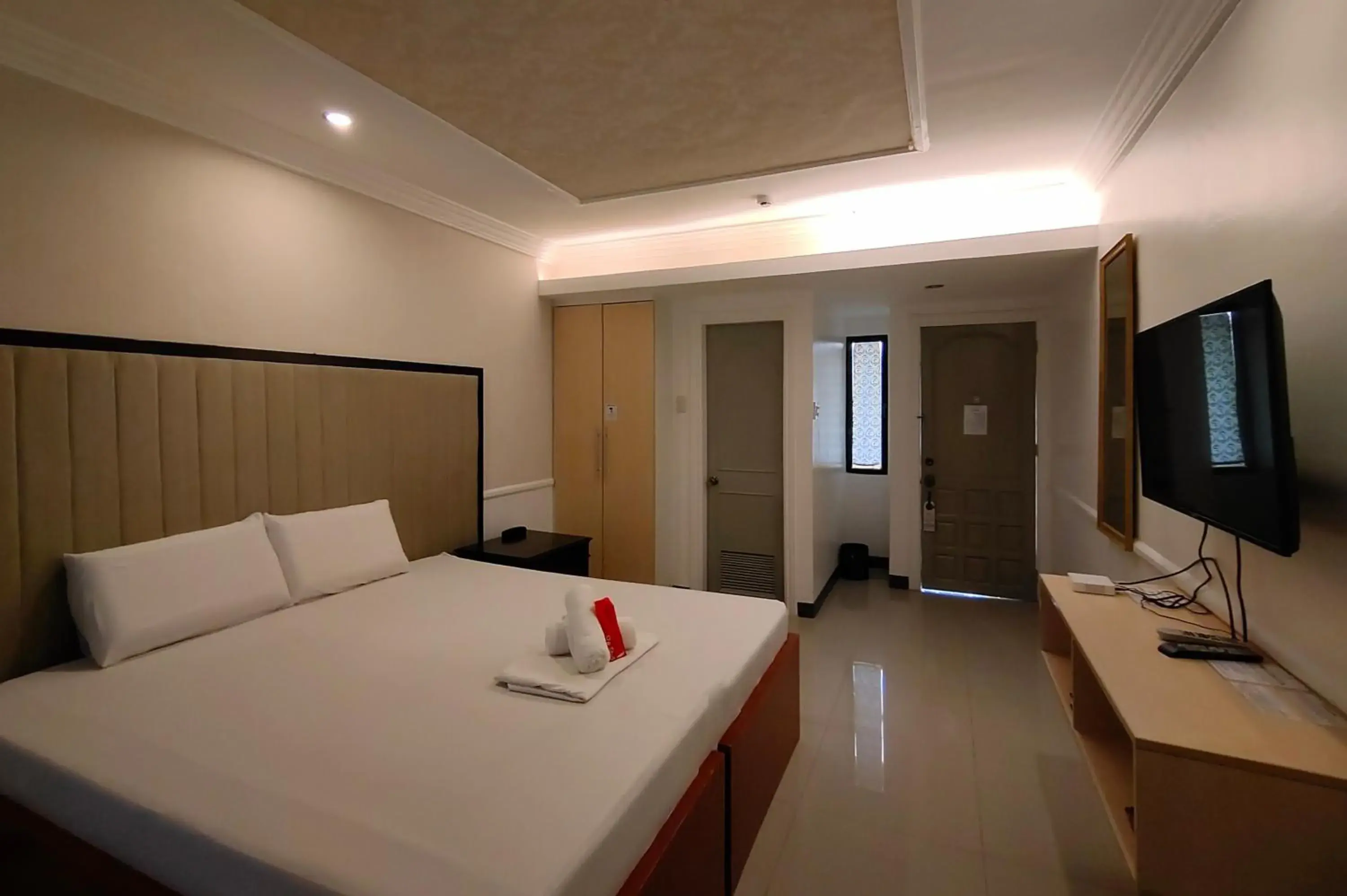 Standard Double Room in S and M Hotel Inc. Standard Double Room in S and M Hotel Inc.