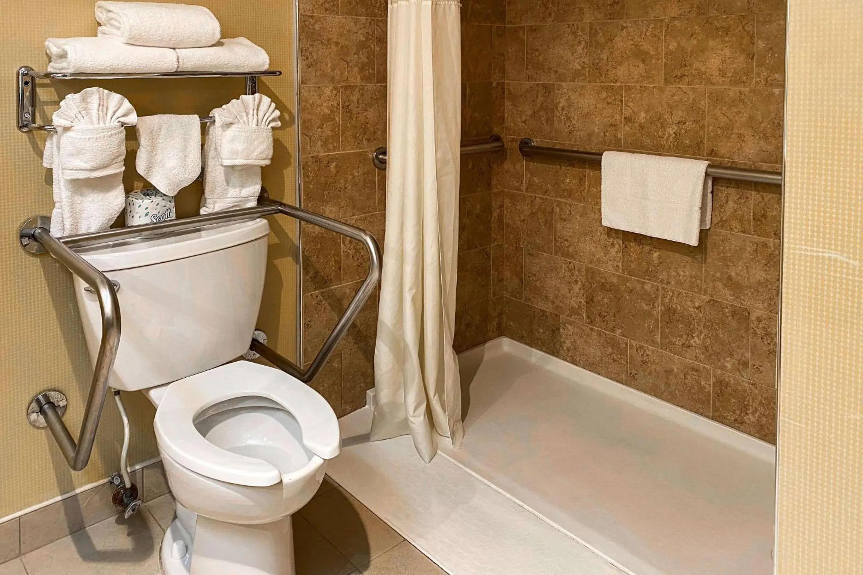 Double Room with Two Double Beds and Roll-In Shower - Disability Access/Non-Smoking in Clarion Hotel & Conference Center Double Room with Two Double Beds and Roll-In Shower - Disability Access/Non-Smoking in Clarion Hotel & Conference Center