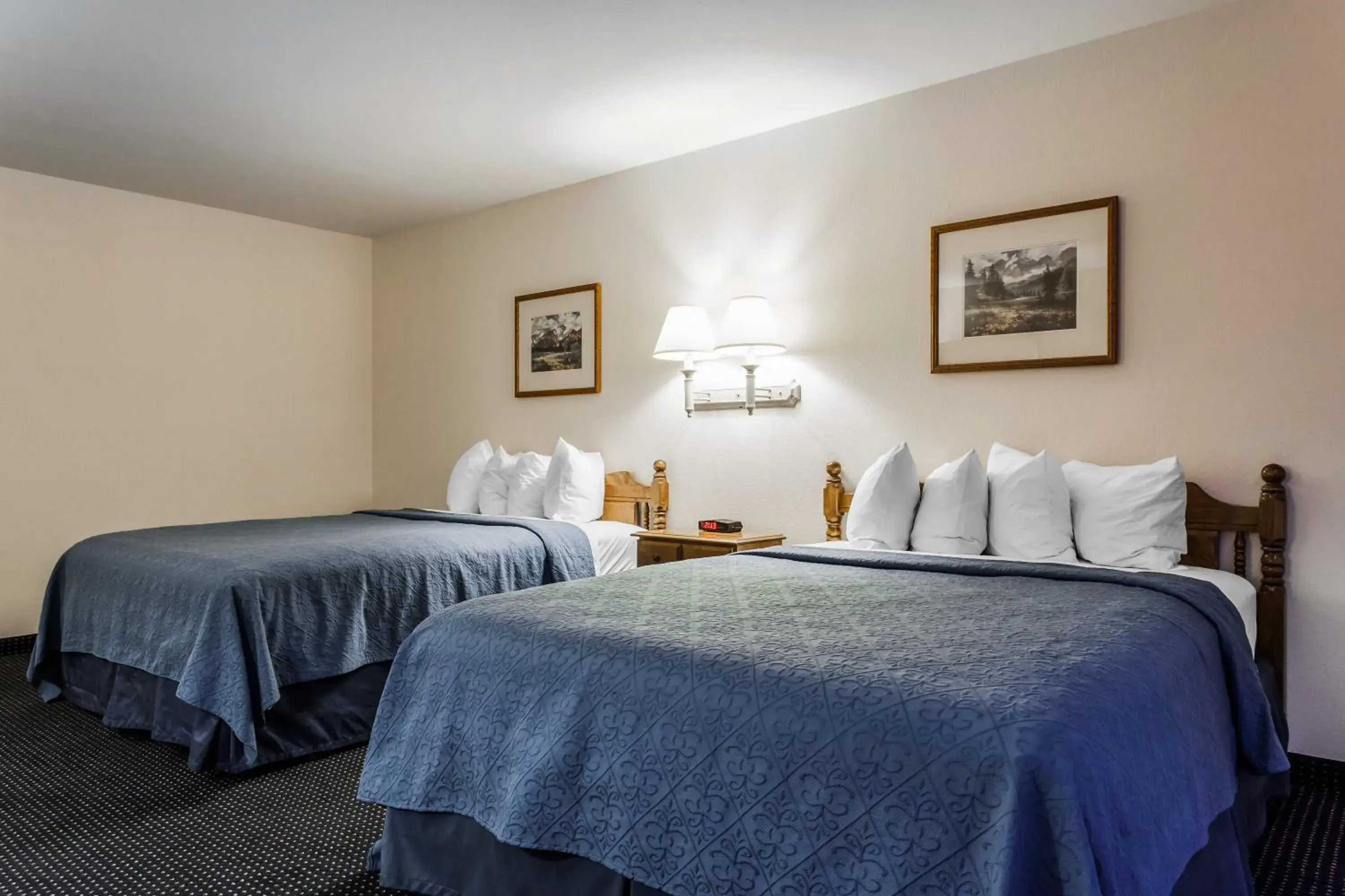 Queen Room with Two Queen Beds - Accessible/Non-Smoking in Quality Inn & Suites Goldendale Queen Room with Two Queen Beds - Accessible/Non-Smoking in Quality Inn & Suites Goldendale