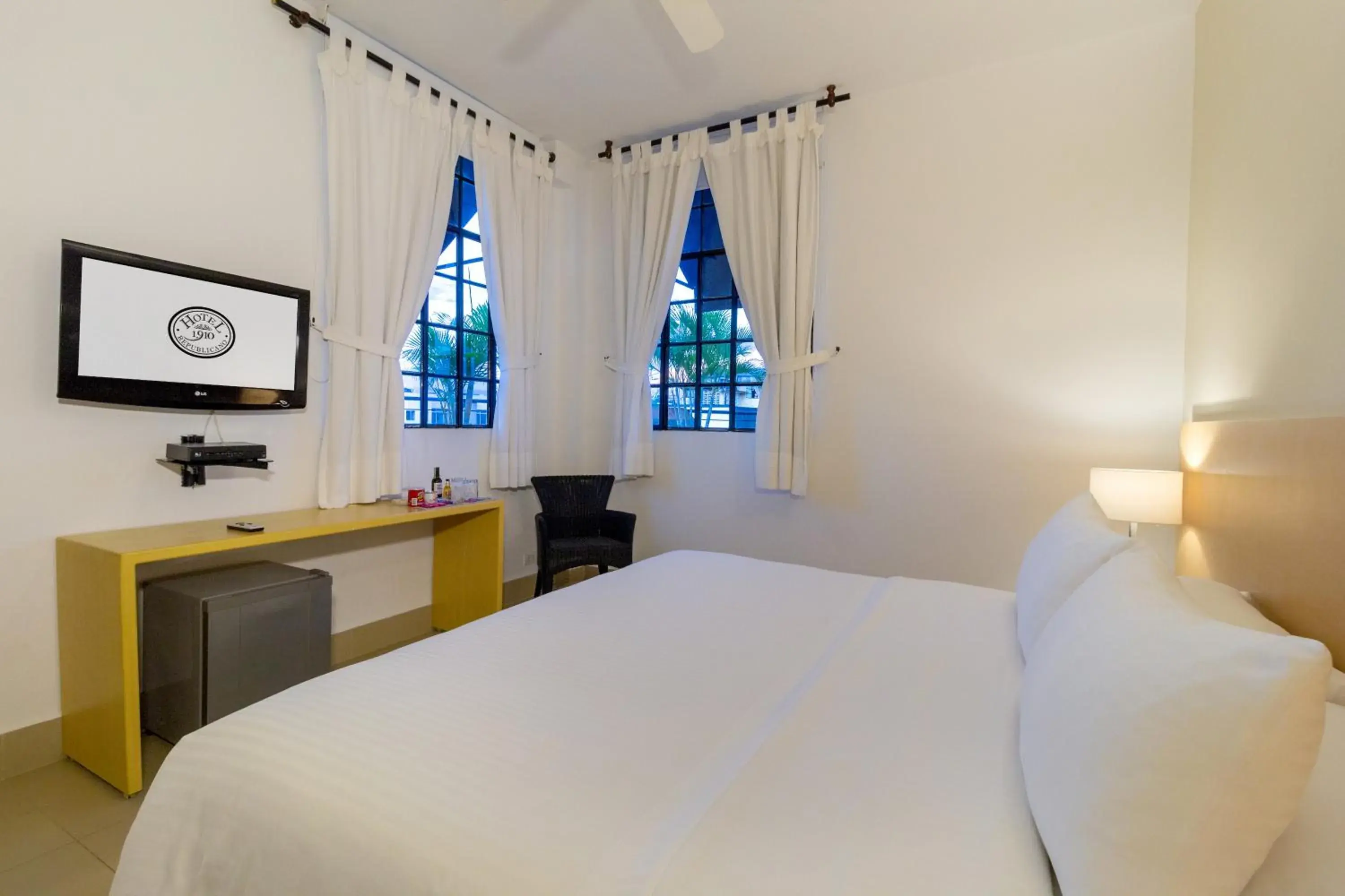 King Room - single occupancy in Hotel Republicano 1910 King Room - single occupancy in Hotel Republicano 1910