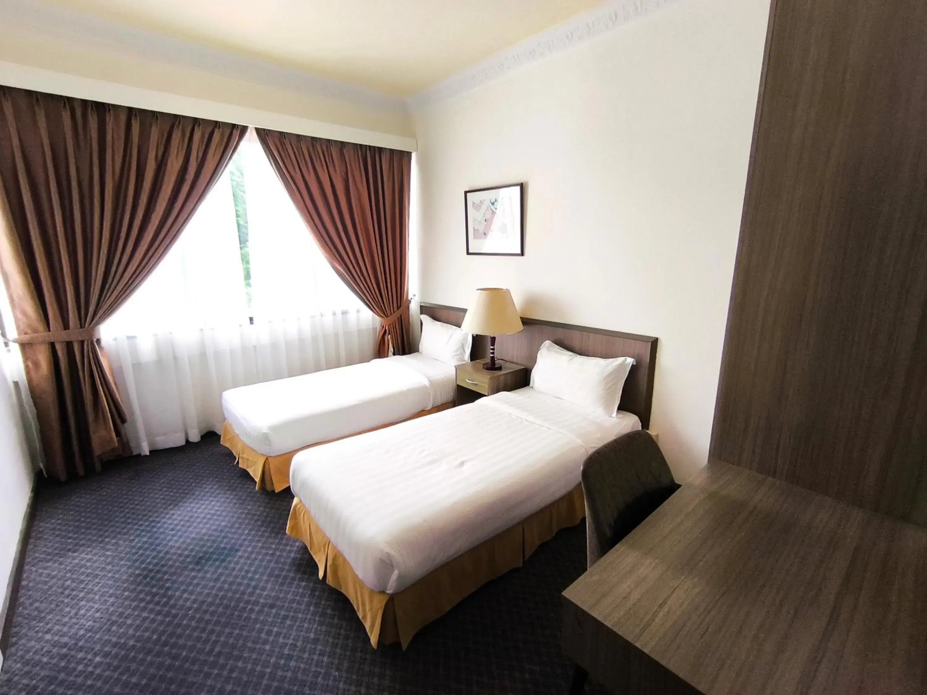 Junior Suite with Balcony in Jubilee Hotel Junior Suite with Balcony in Jubilee Hotel