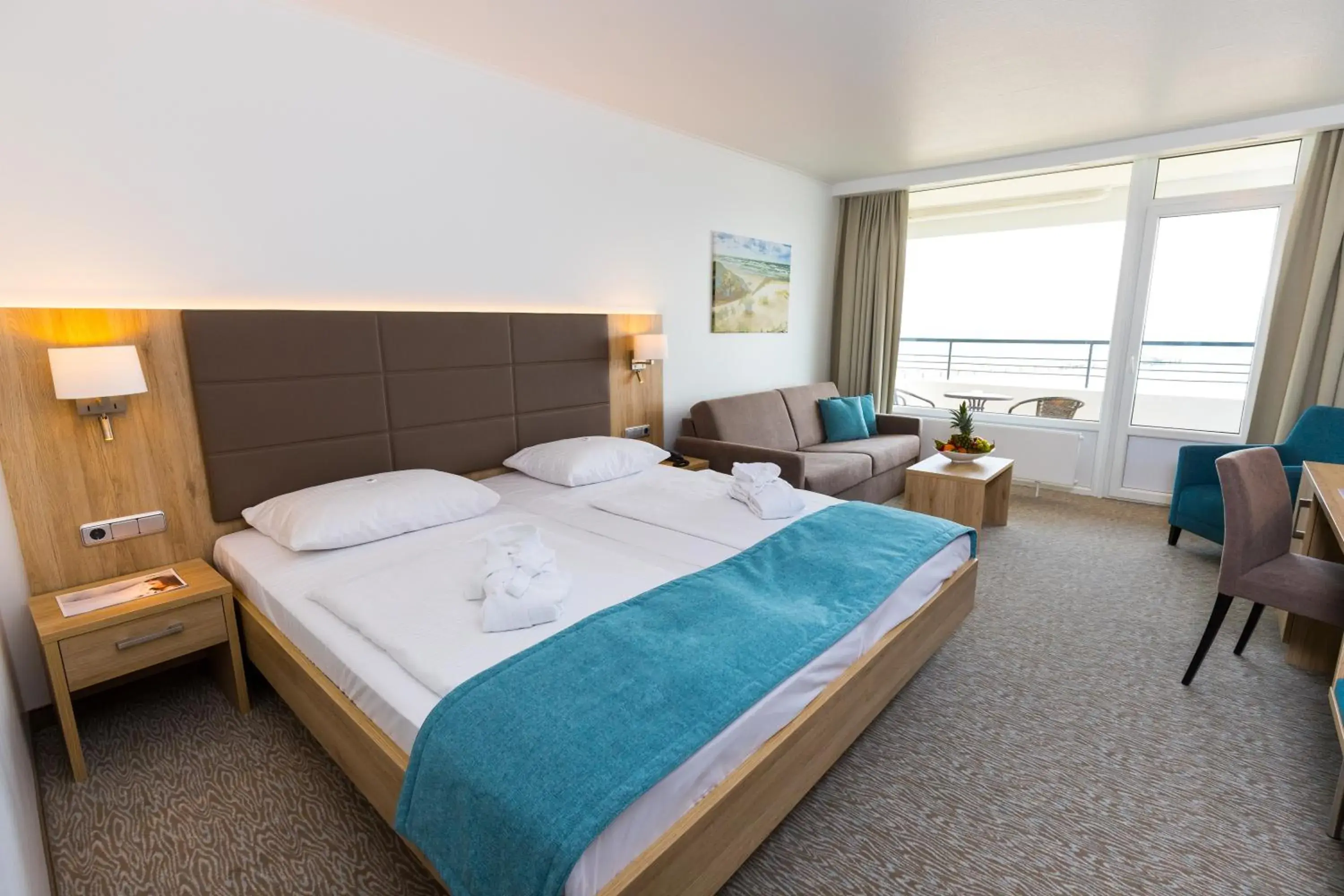 Deluxe Double Room with Sea View in Carat Hotel Grömitz Deluxe Double Room with Sea View in Carat Hotel Grömitz