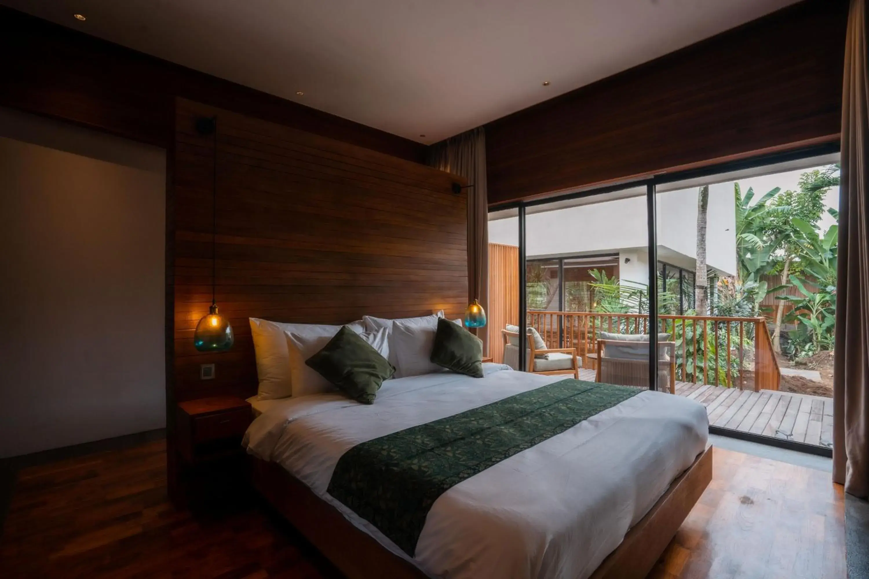 Master Room with Bathub in Grün Canggu Garden Master Room with Bathub in Grün Canggu Garden